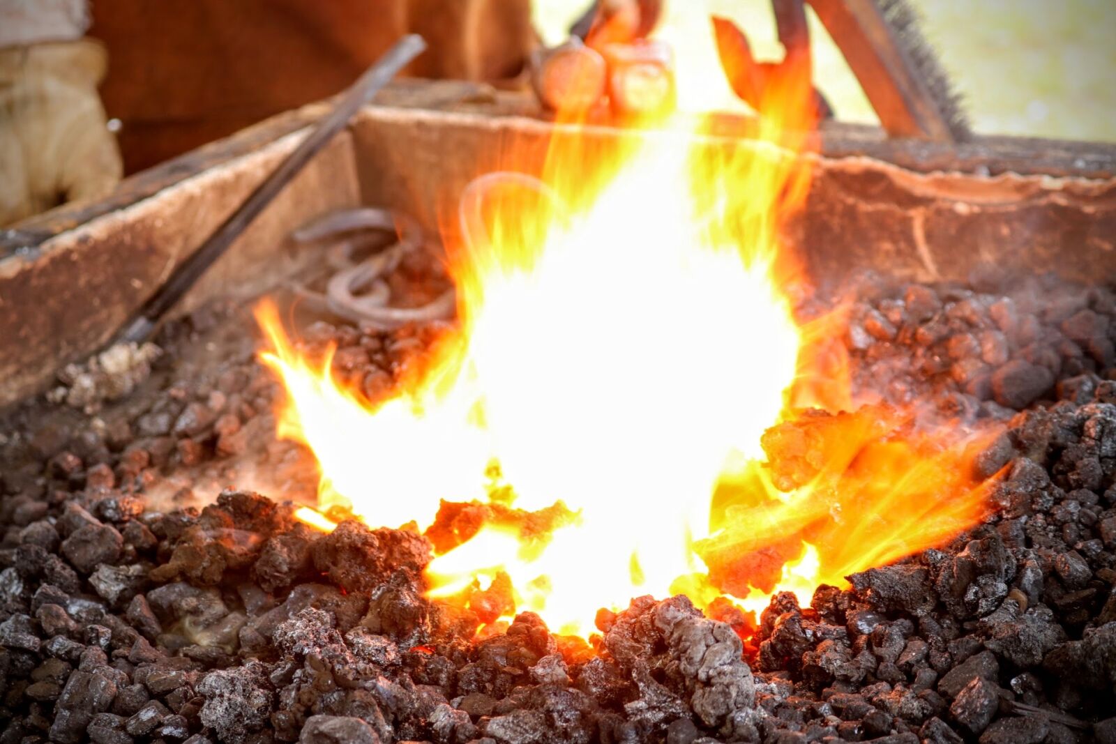 Canon EOS 750D (EOS Rebel T6i / EOS Kiss X8i) sample photo. Fire, coal, hot photography