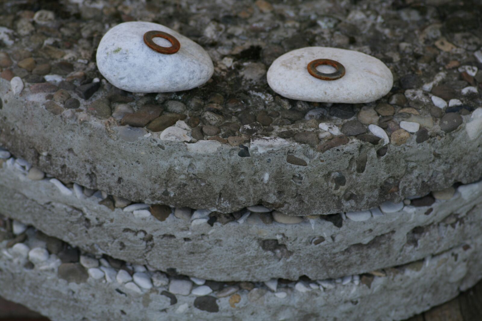 Canon EOS 350D (EOS Digital Rebel XT / EOS Kiss Digital N) sample photo. Stones, slabs, face photography