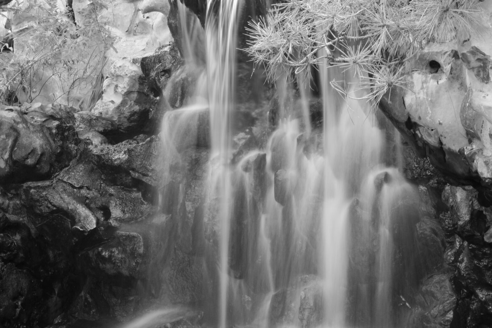 Canon EOS 1000D (EOS Digital Rebel XS / EOS Kiss F) sample photo. Waterfall, water, river photography