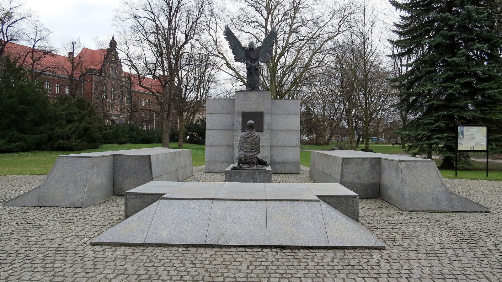 Canon PowerShot SX50 HS sample photo. Monument, the monument to photography