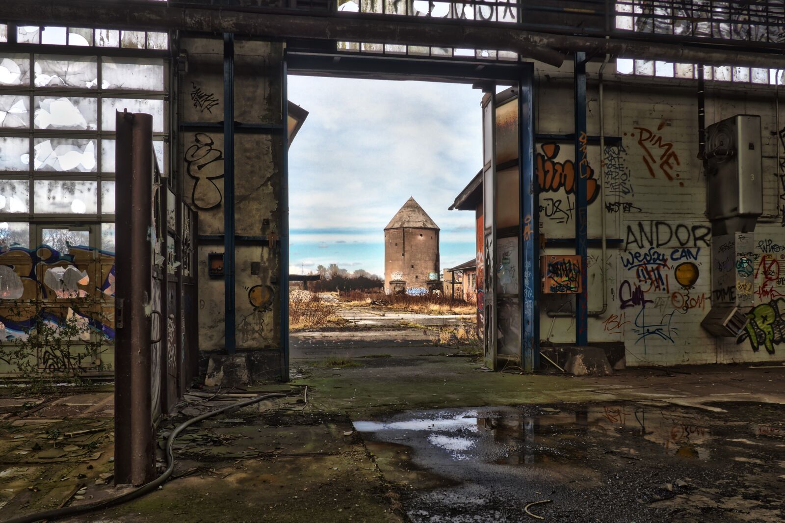 Olympus OM-D E-M10 sample photo. Lost places, pforphoto, old photography