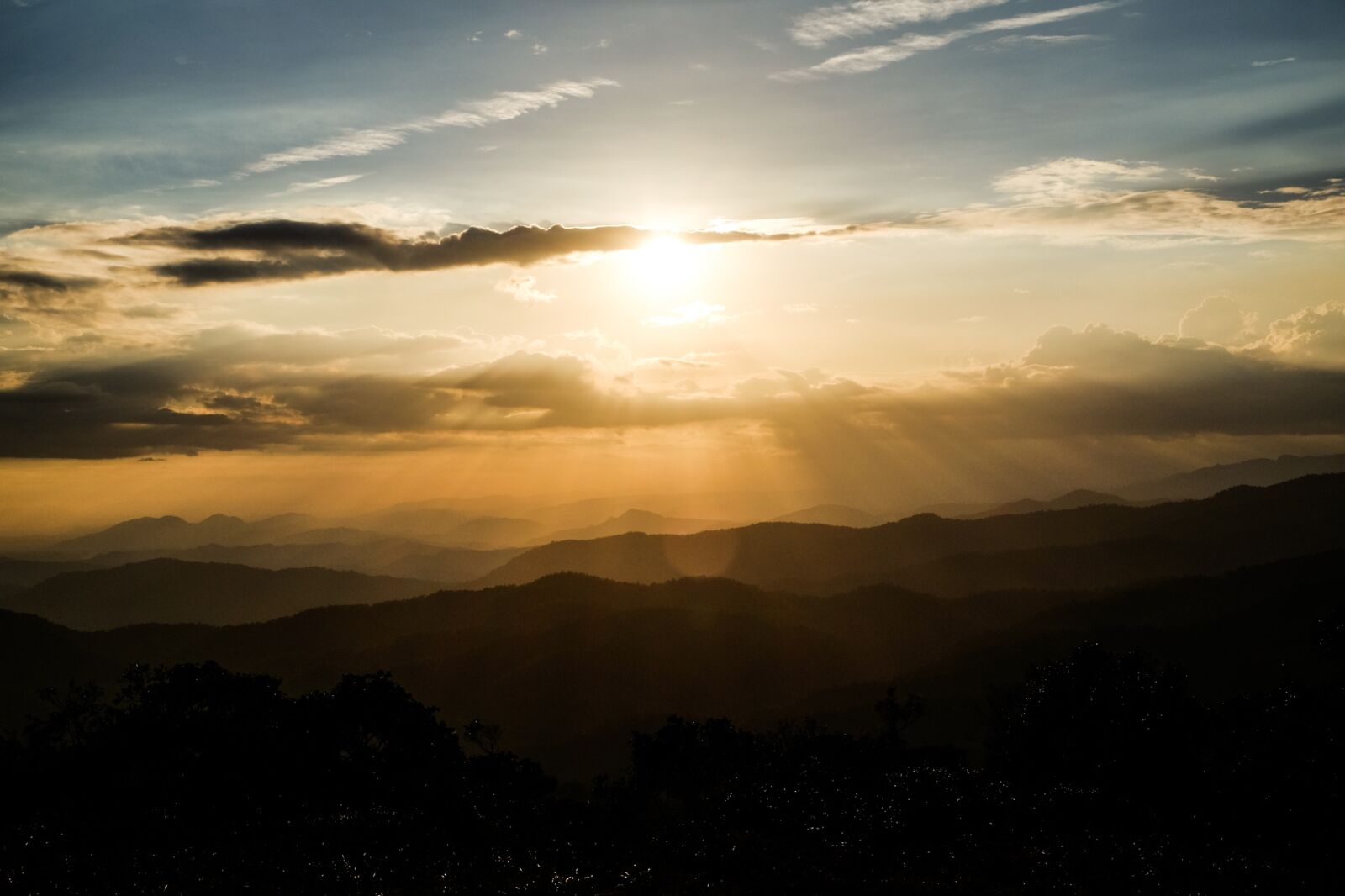 Fujifilm XF 18-55mm F2.8-4 R LM OIS sample photo. Sunset, moutain, viet nam photography