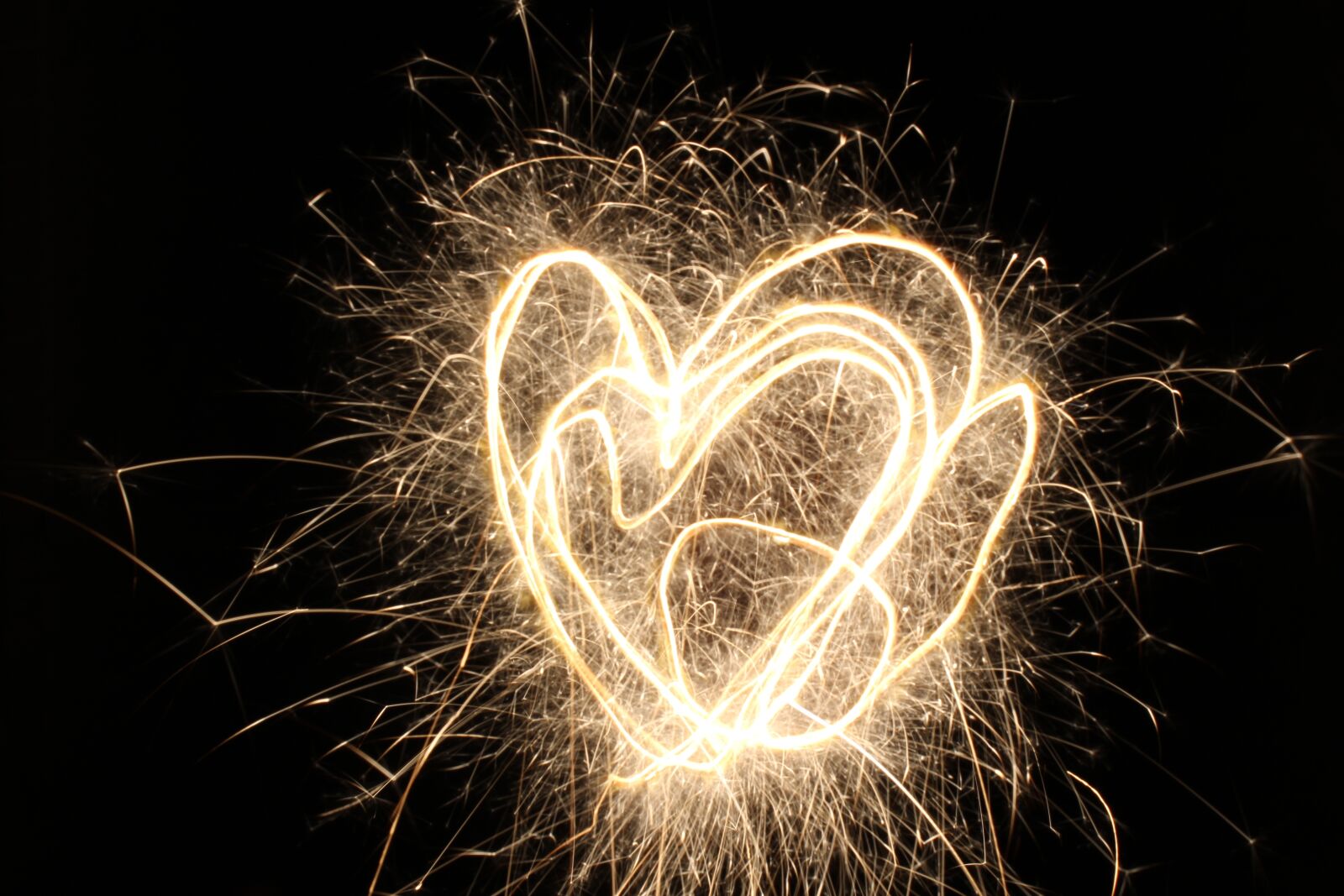 Canon EOS 1200D (EOS Rebel T5 / EOS Kiss X70 / EOS Hi) sample photo. Night, fireworks, festival photography