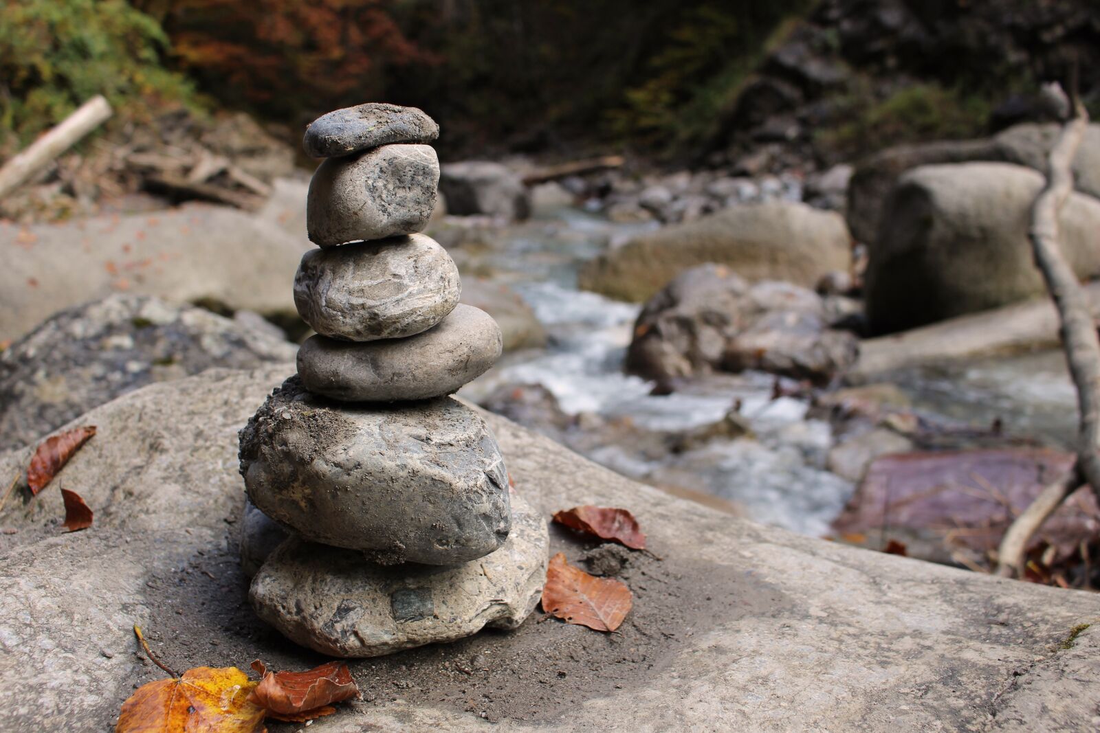 Canon EOS 700D (EOS Rebel T5i / EOS Kiss X7i) sample photo. Stone, bach, landscape photography