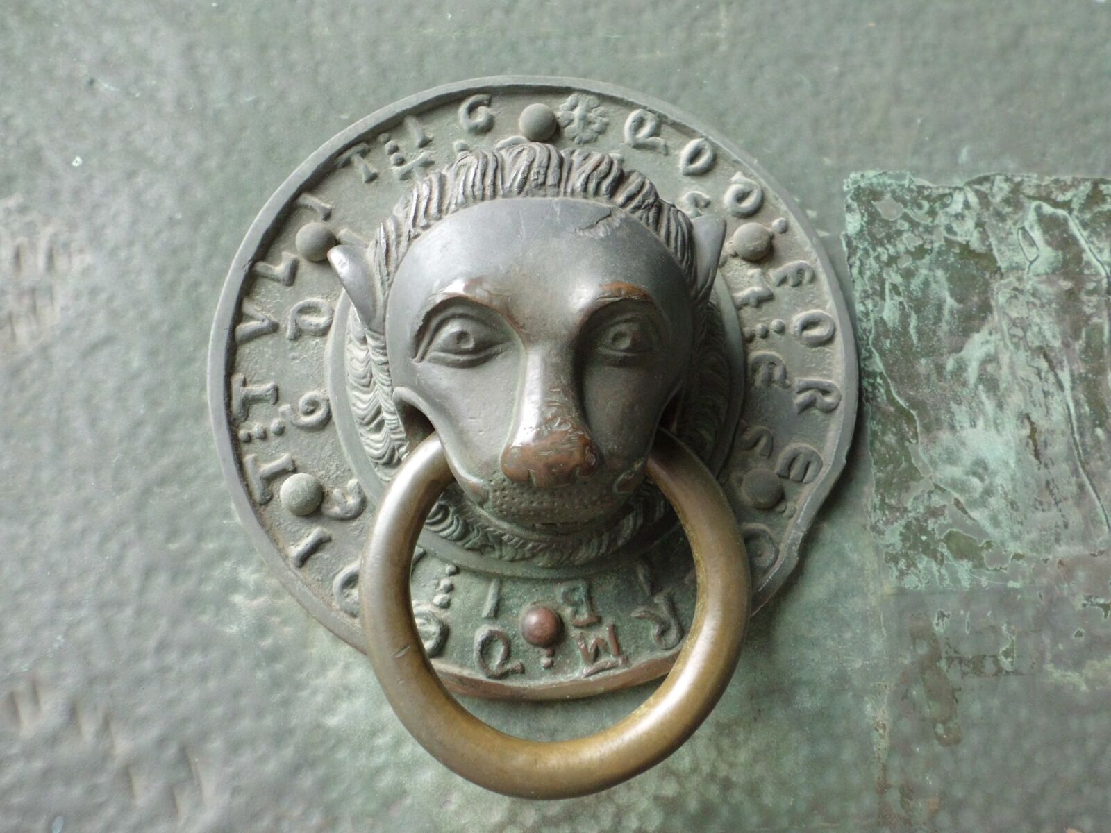 CASIO EX-ZS10 sample photo. Doorknocker, door opener, brass photography
