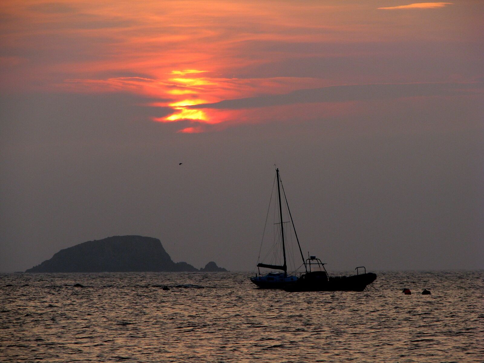 Canon POWERSHOT S5 IS sample photo. Sunset, the sun, sailboat photography