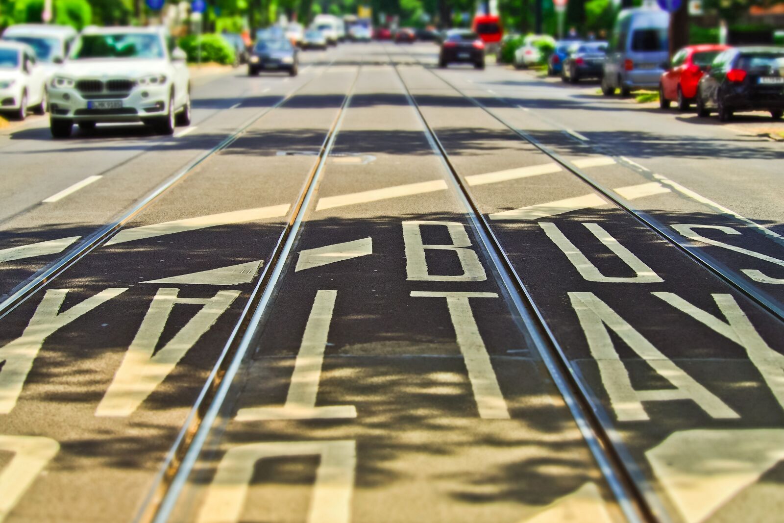 Olympus OM-D E-M10 sample photo. Road, gleise, tram tracks photography