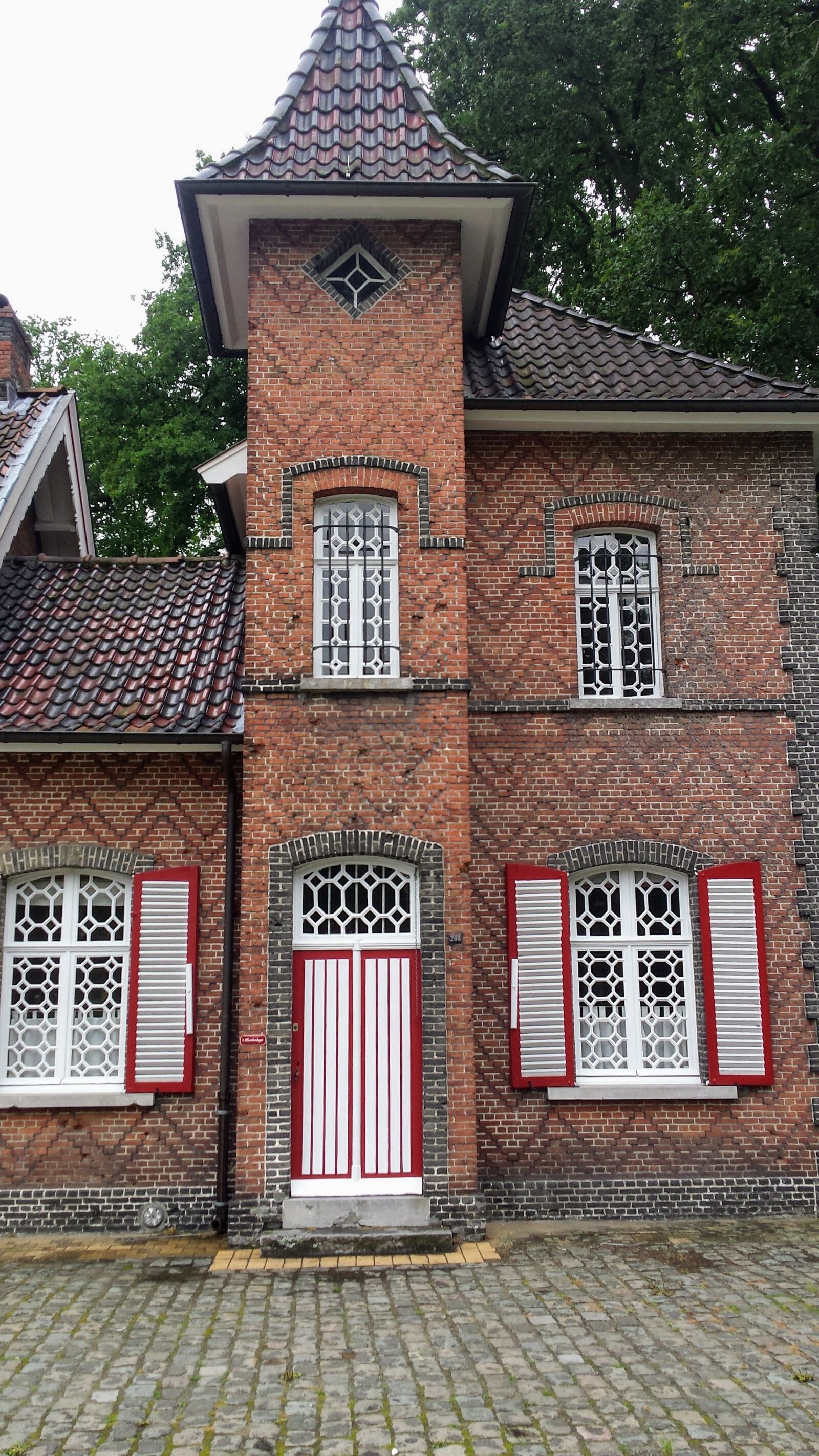 Samsung Galaxy S4 sample photo. Antwerp, hoogboom, chapels photography