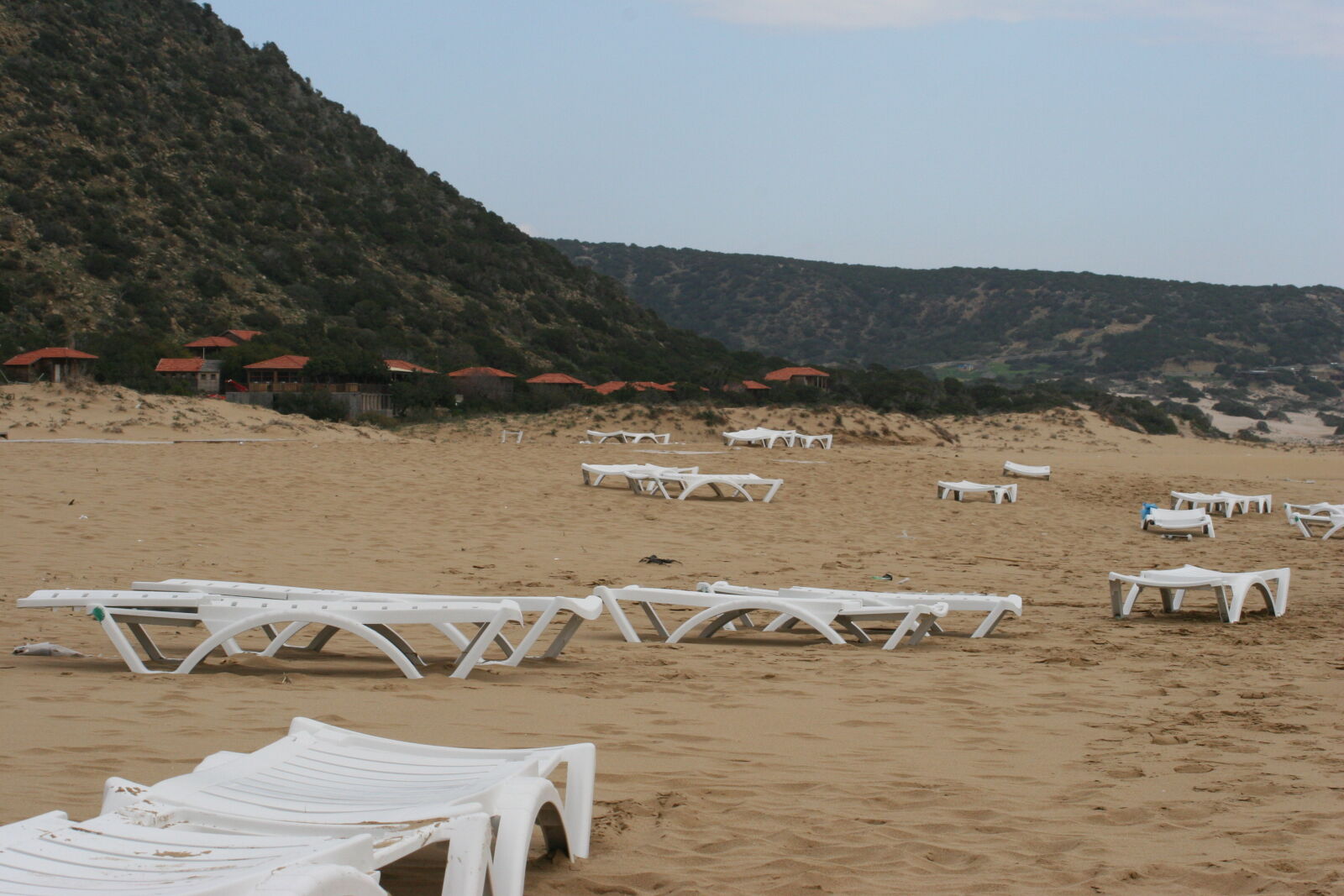 Canon EOS 20D sample photo. Beachchairs, winter, beach photography