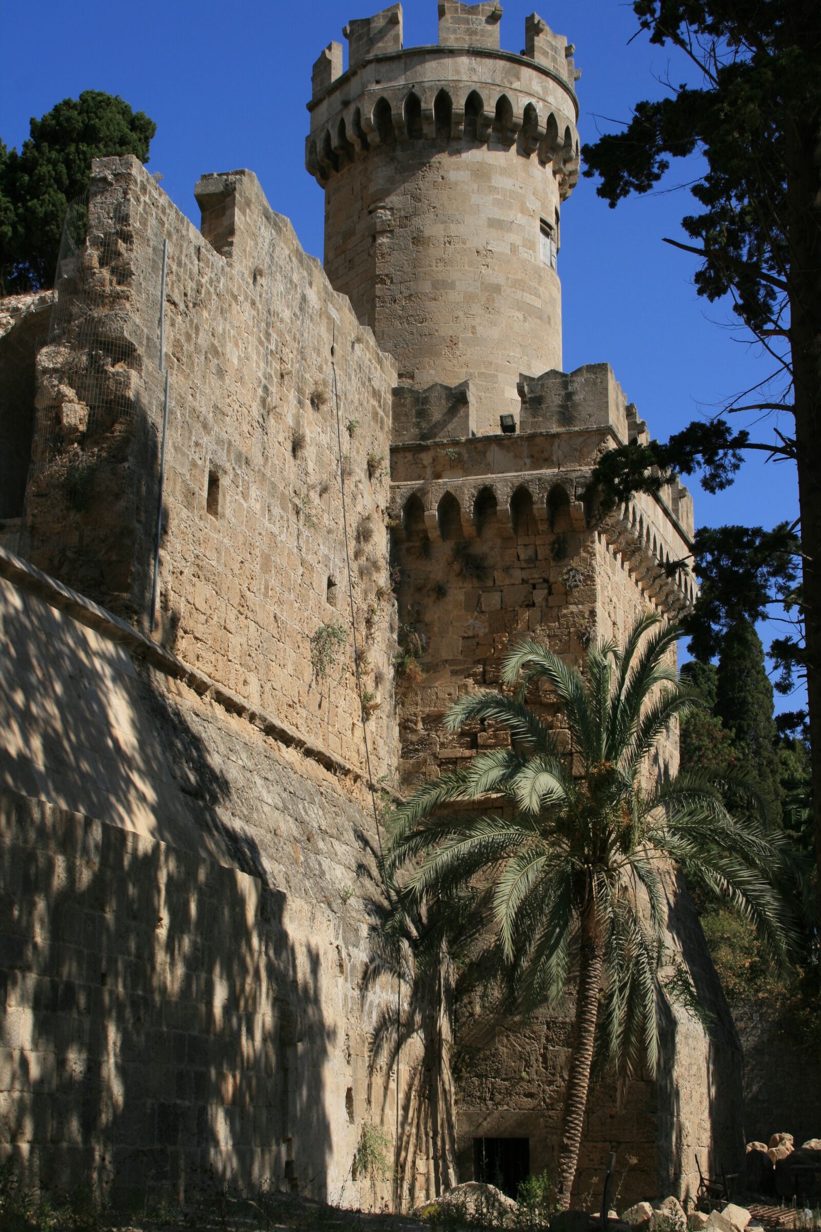 Canon EOS 400D (EOS Digital Rebel XTi / EOS Kiss Digital X) sample photo. Greece, rhodes, fortification photography
