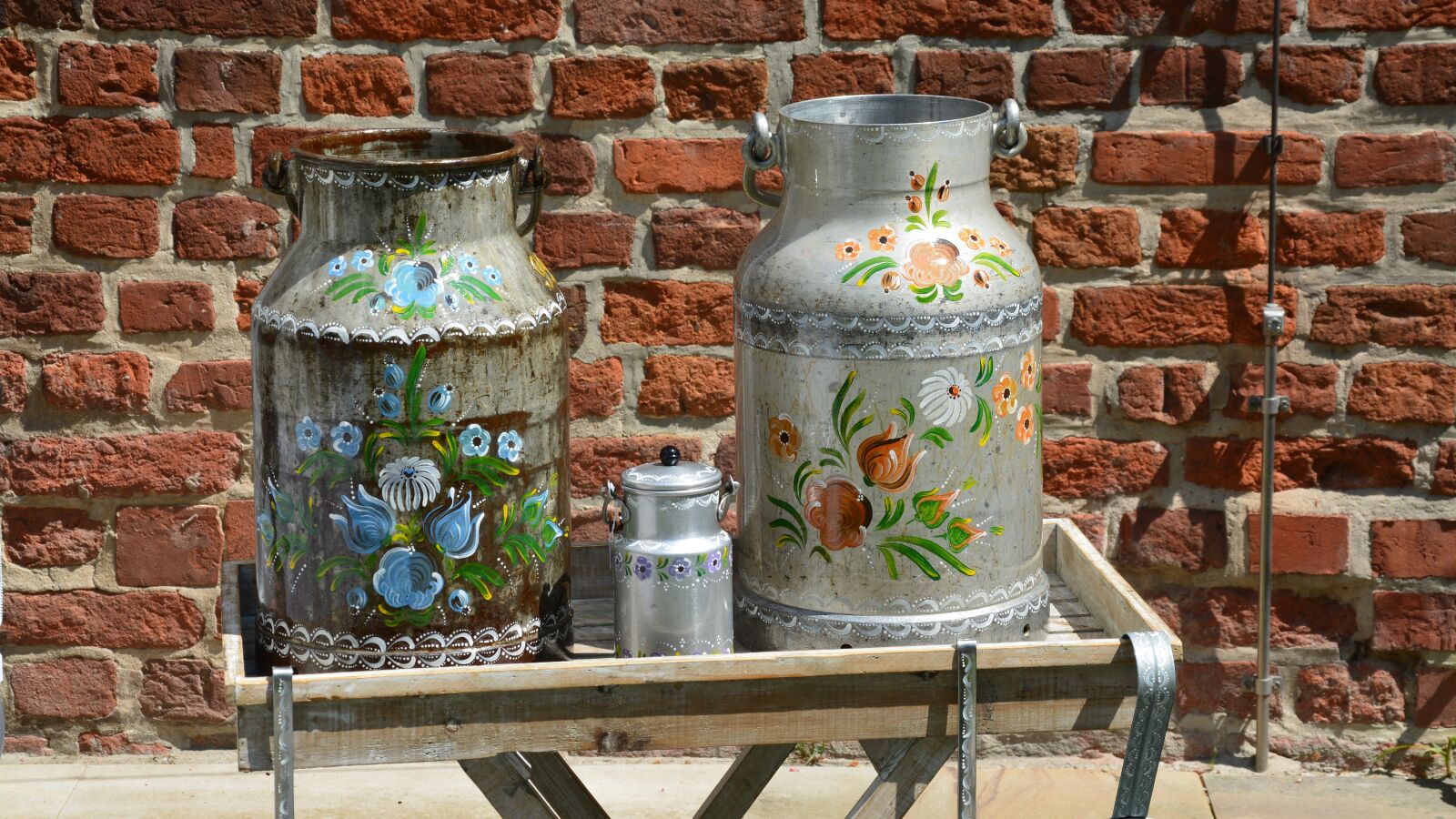 Nikon D5200 sample photo. Milk can, peasant art photography