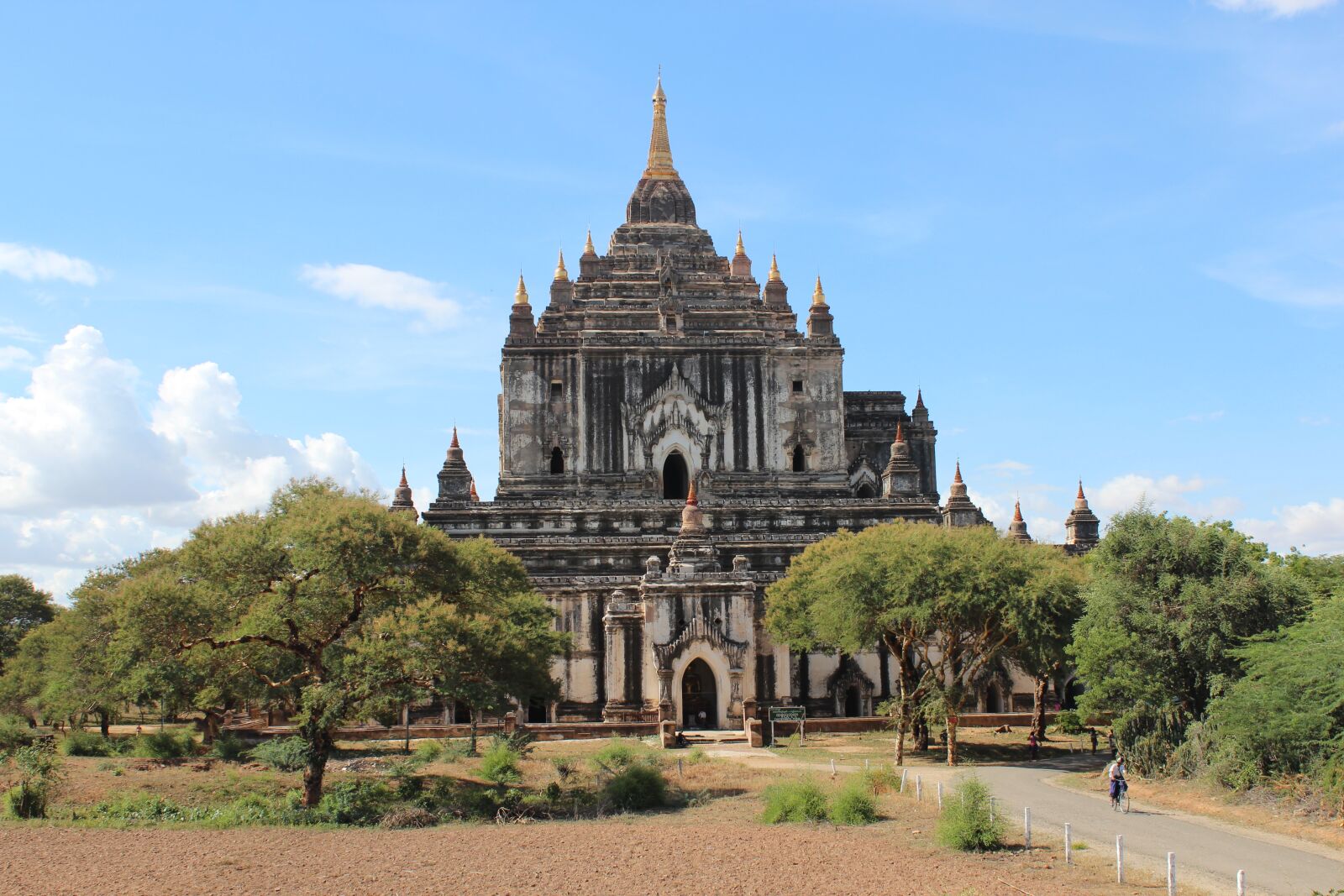 Canon EOS 600D (Rebel EOS T3i / EOS Kiss X5) sample photo. Bagan, burma, myanmar photography