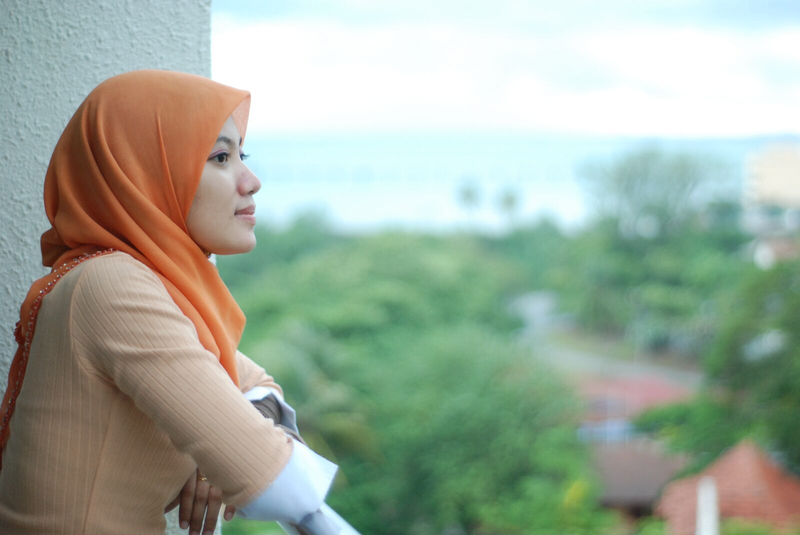 Nikon D80 sample photo. Beach, scenery, hijab photography