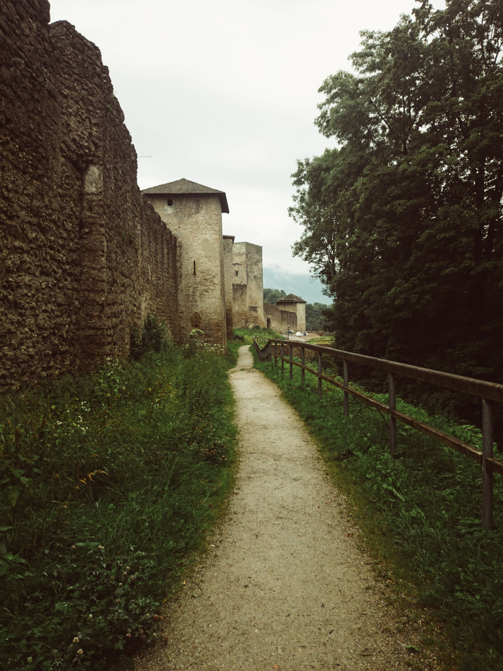 Sony Xperia Z1 sample photo. Castle, exploring, nature, road photography