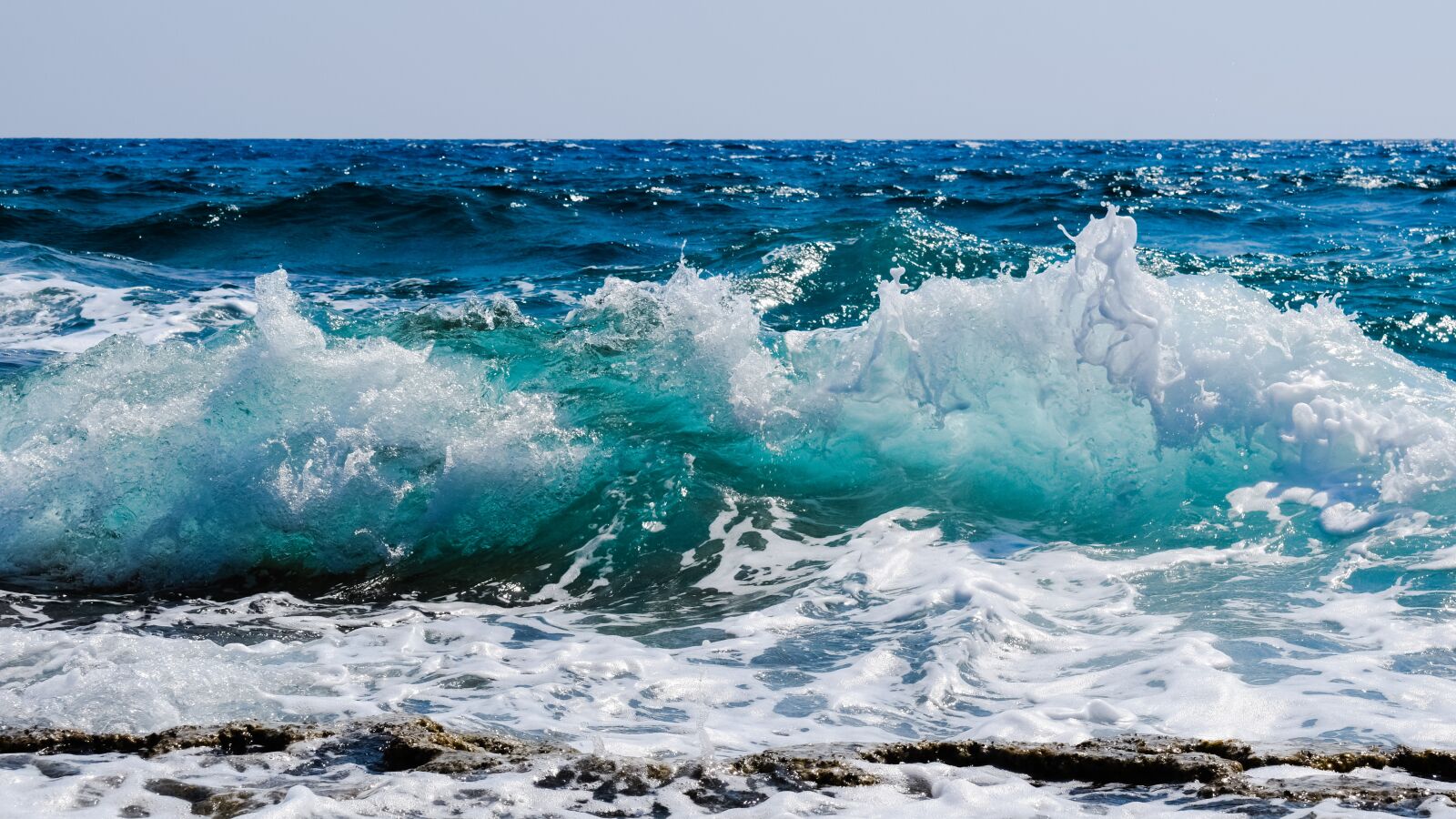 Nikon D3300 sample photo. Wave, smashing, foam photography