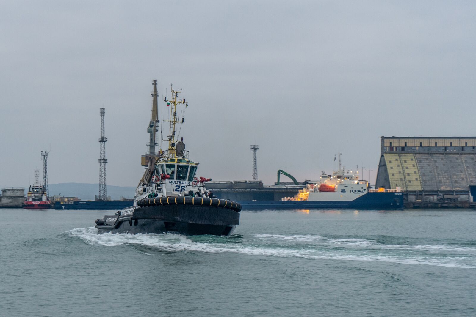 Sony a7 II + Sony FE 28-70mm F3.5-5.6 OSS sample photo. Port, ship, harbor photography