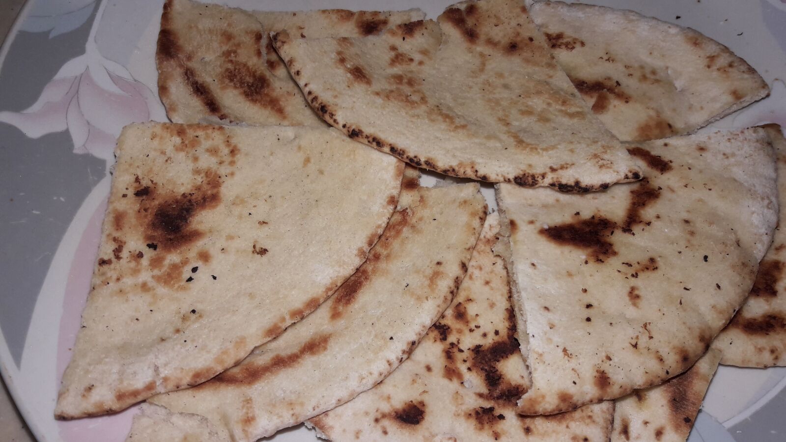 Samsung Galaxy J7 Neo sample photo. Toasted, pita, bread photography