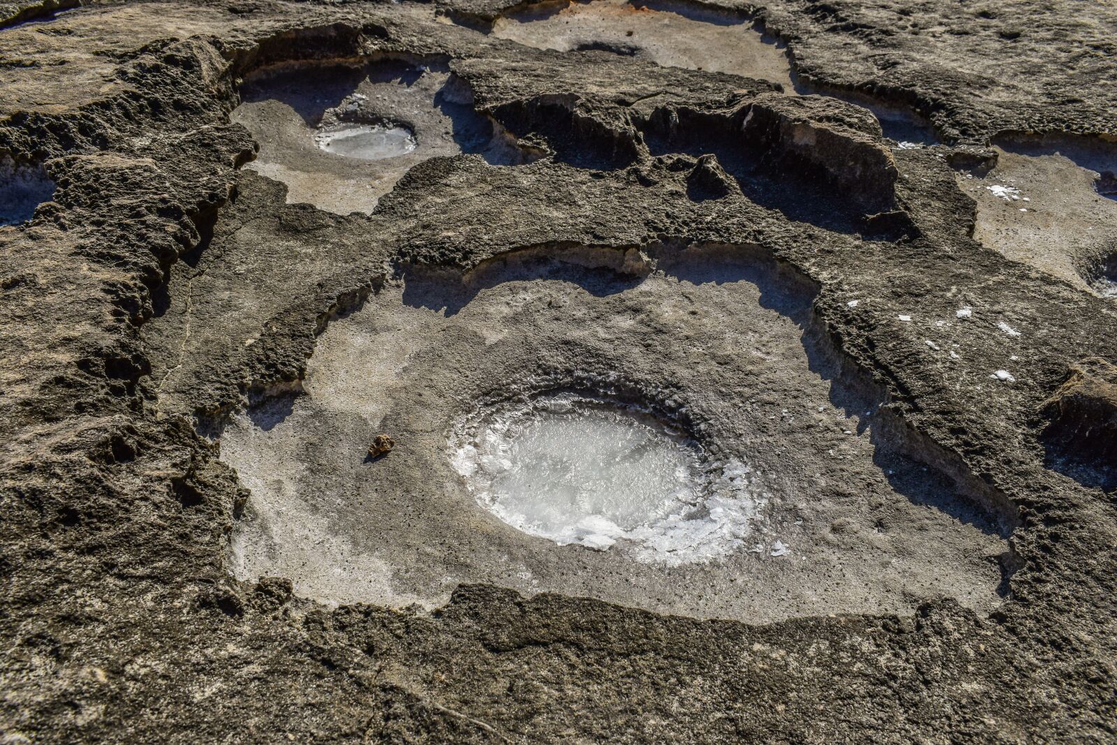 Nikon D3300 sample photo. Salt, holes, beach photography