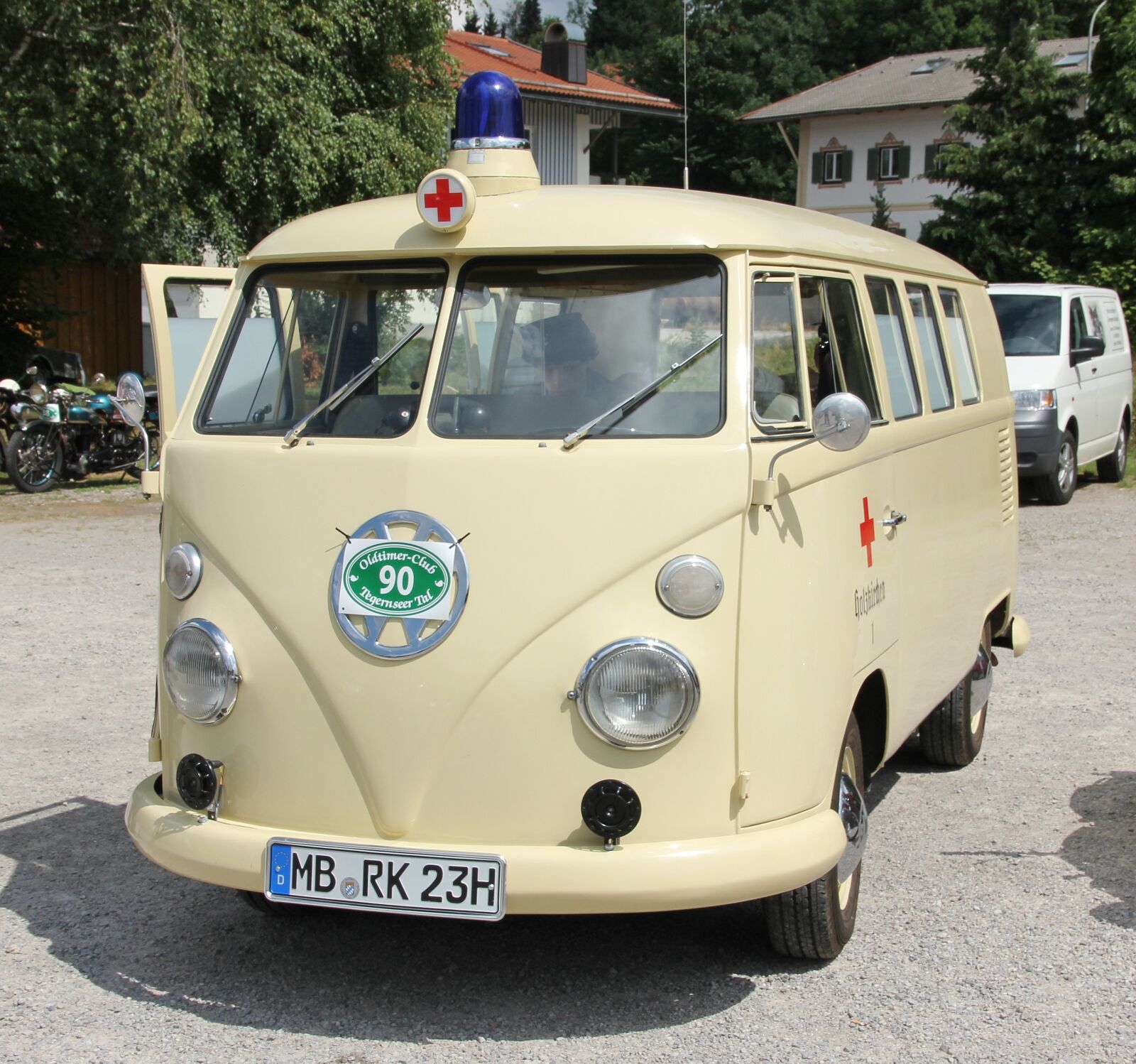 Canon EOS 550D (EOS Rebel T2i / EOS Kiss X4) sample photo. Vehicle, auto, transport system photography