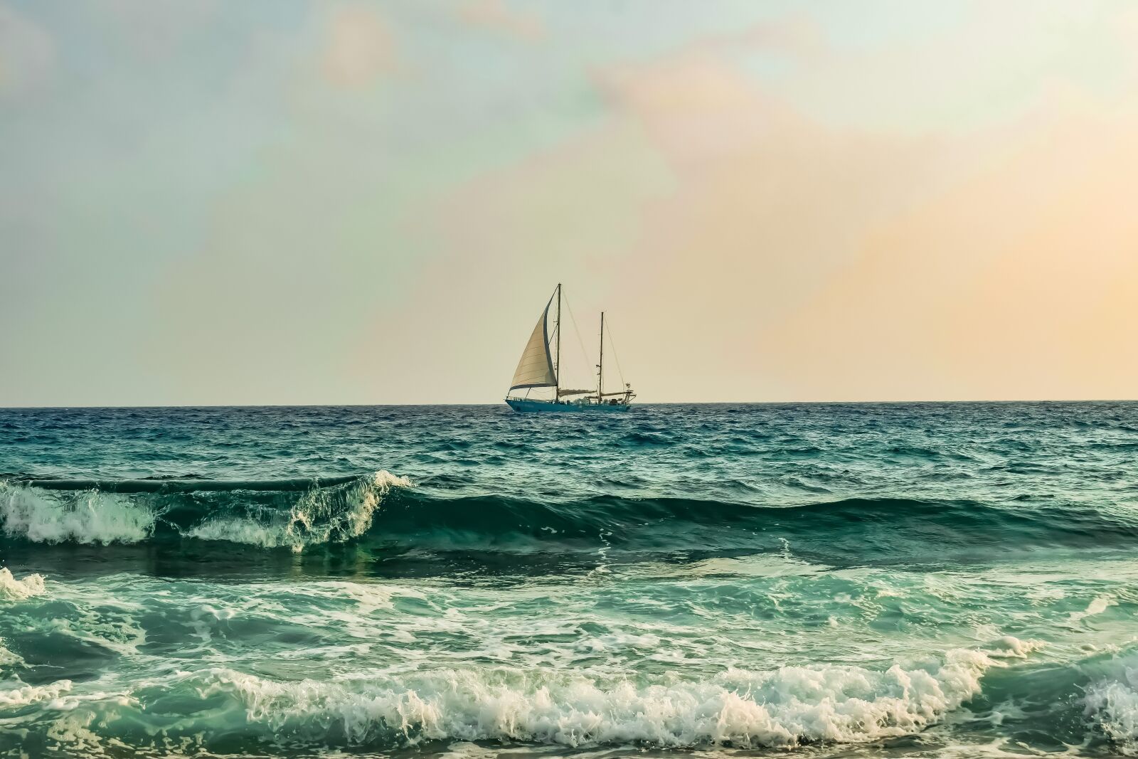 Nikon D3300 sample photo. Waves, boat, water photography