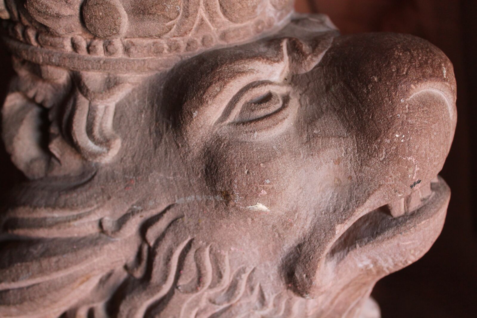 Canon EOS 1100D (EOS Rebel T3 / EOS Kiss X50) sample photo. Stone, monument, lion photography