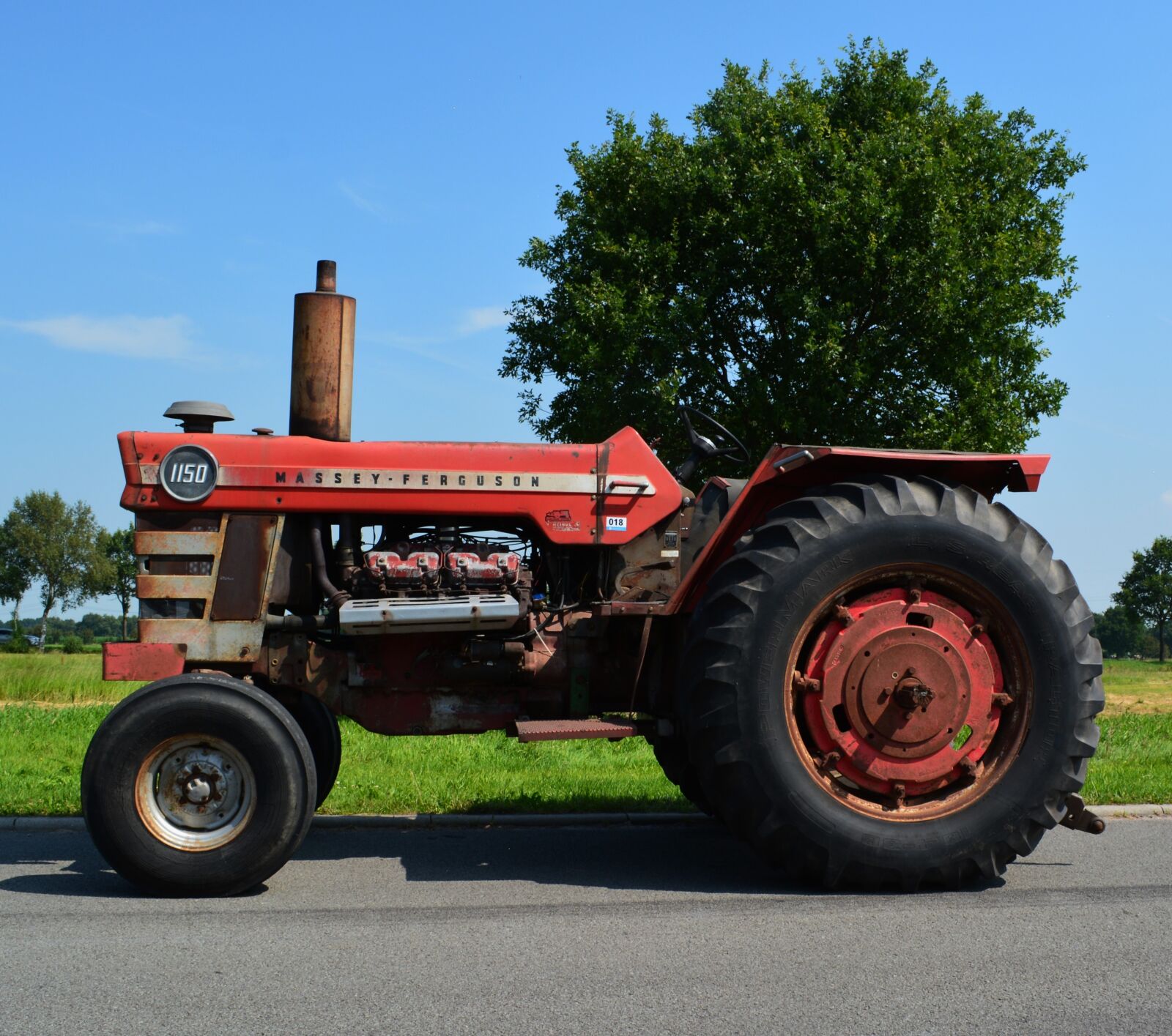 Nikon D5200 sample photo. Tractor, vehicle, machine photography