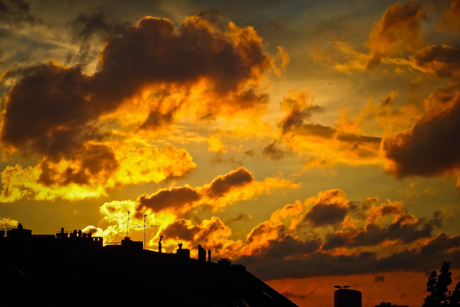 Olympus OM-D E-M10 sample photo. Sky, clouds, sunset photography