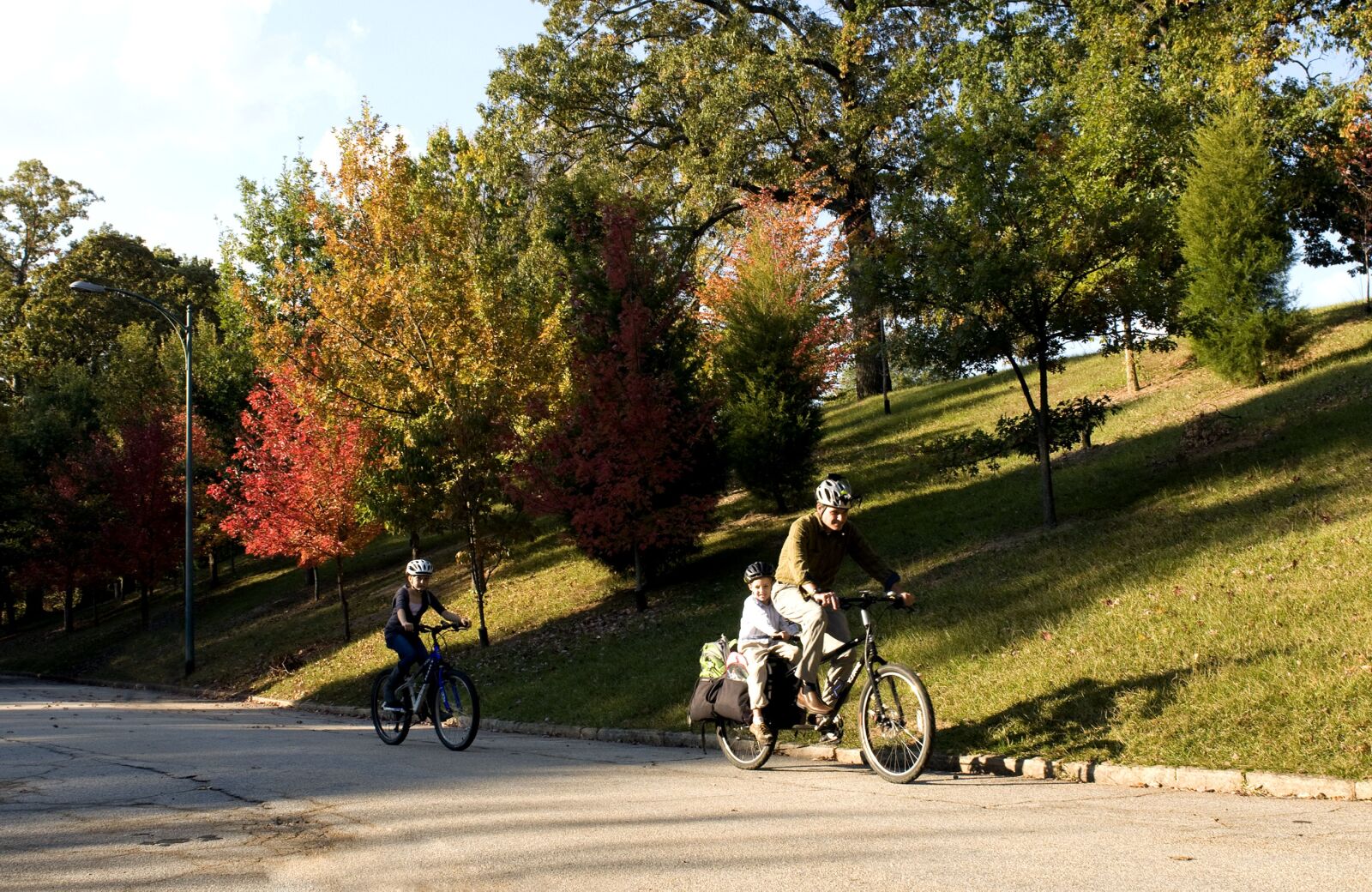 Nikon D300 sample photo. Bicycling, wearing, aerodynamic, safety photography