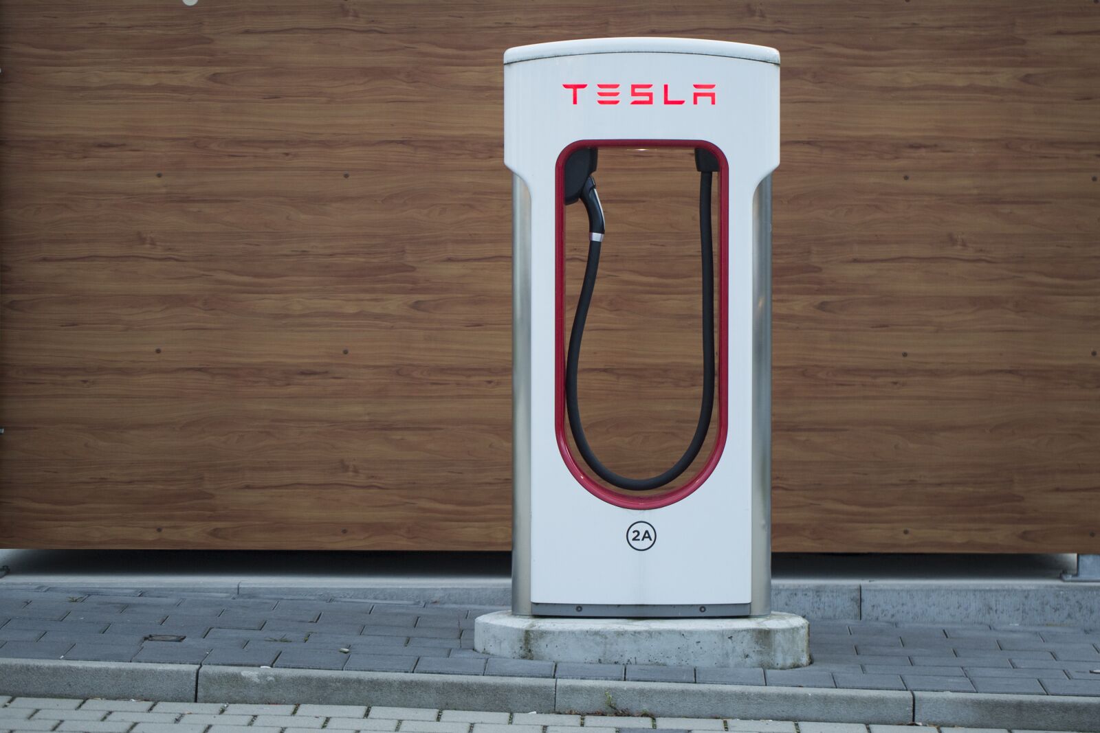 Canon EF 100mm F2.8L Macro IS USM sample photo. Tesla, electric, charging station photography