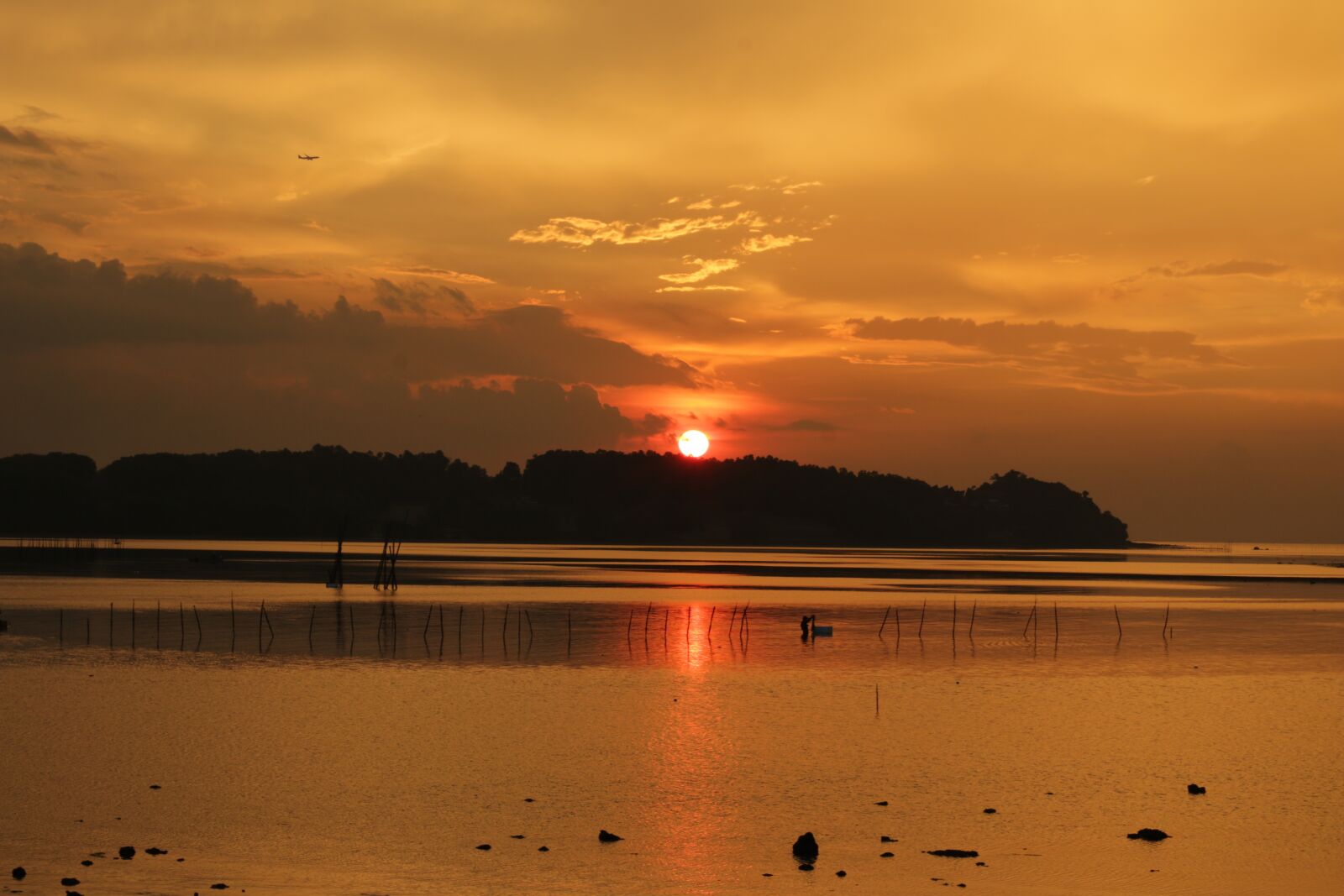 Canon EOS 70D + Canon EF 50mm F1.8 STM sample photo. Landscape, sunset, nature photography