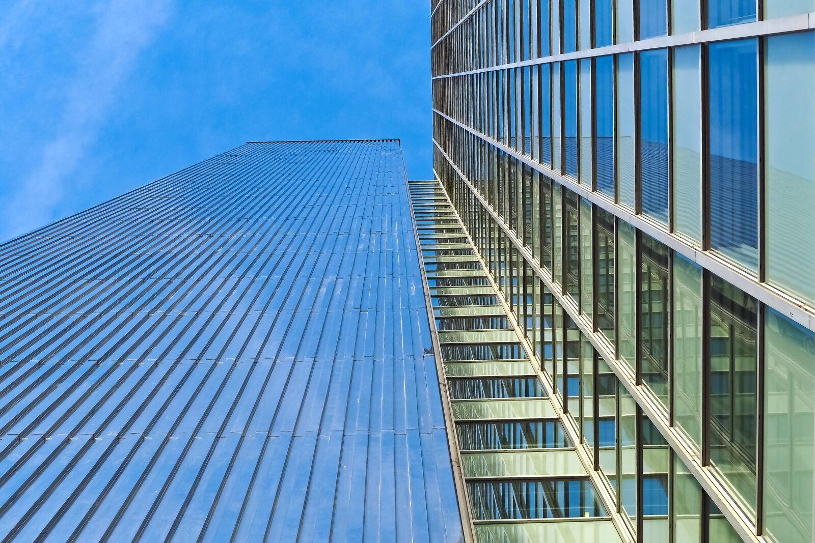 Olympus OM-D E-M10 sample photo. Architecture, skyscraper, glass facades photography