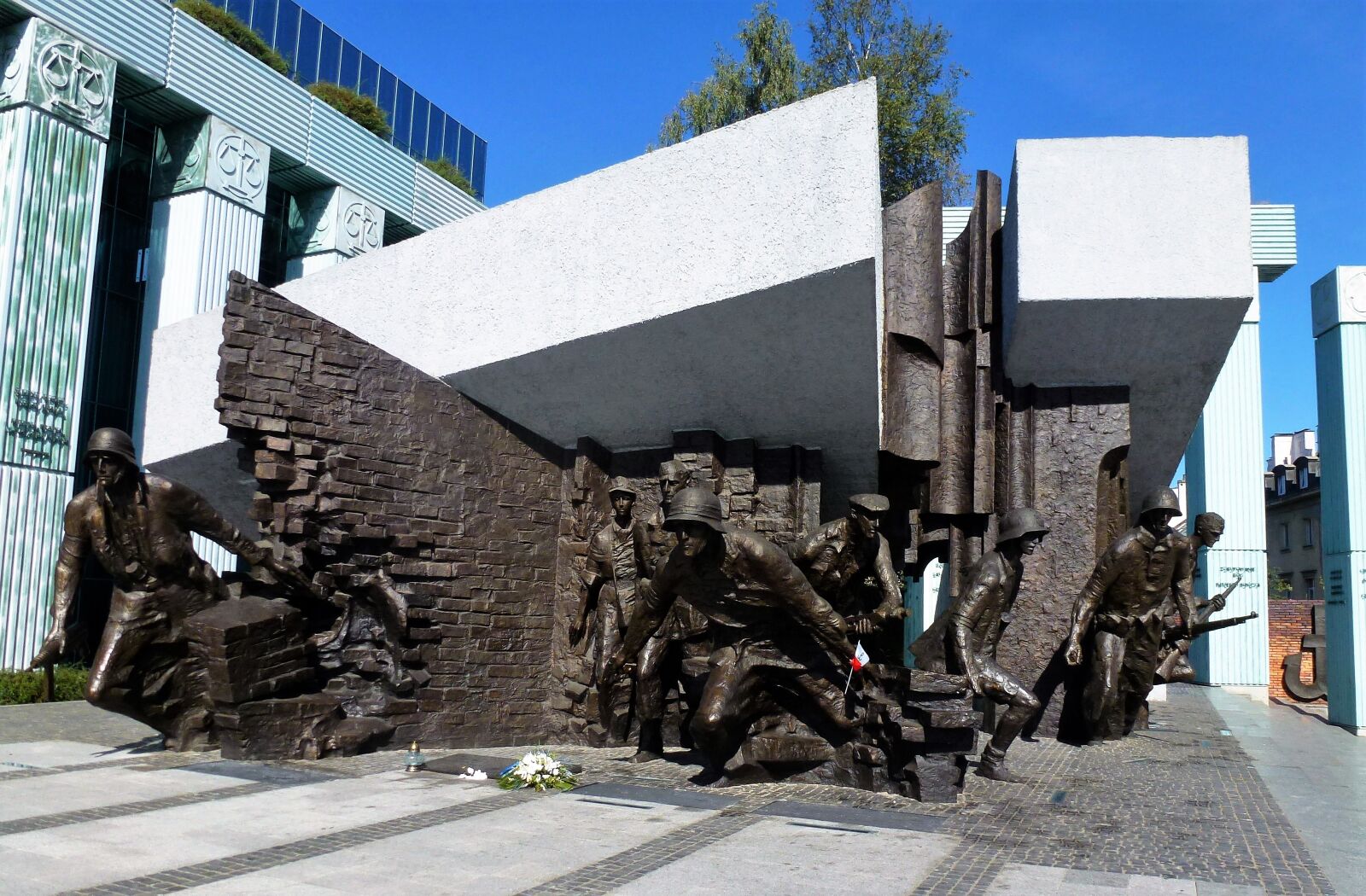 Panasonic Lumix DMC-ZS10 (Lumix DMC-TZ20 / Lumix DMC-TZ22) sample photo. Monument, poland, warsaw photography