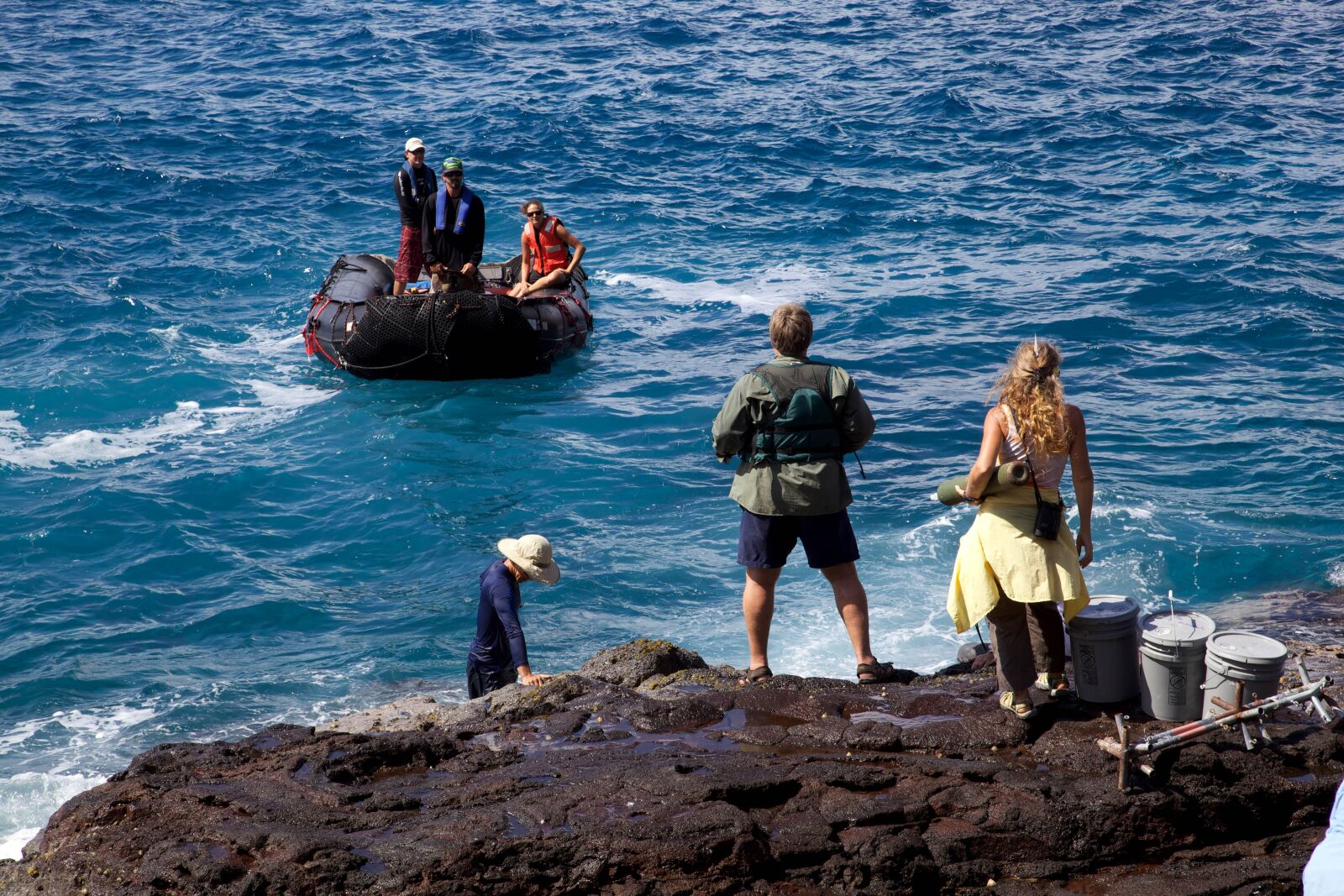 Canon EOS 5D Mark II sample photo. People, shore, rocky, coast photography