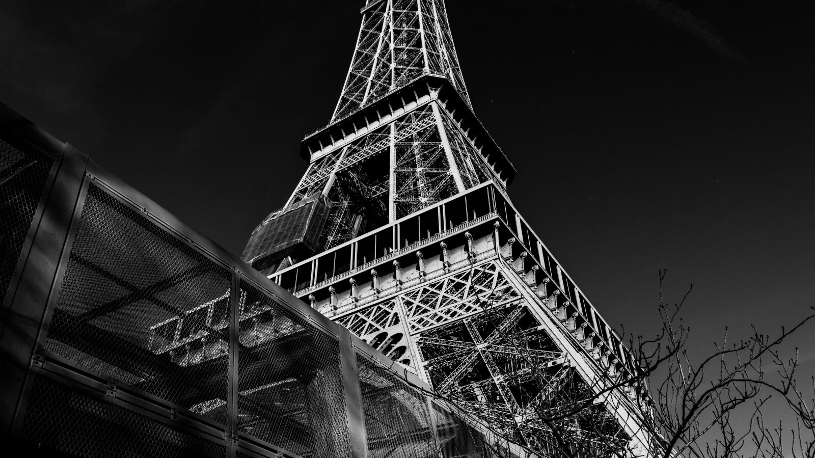 DT 18-270mm F3.5-6.3 SSM sample photo. Paris, toure de eiffel photography