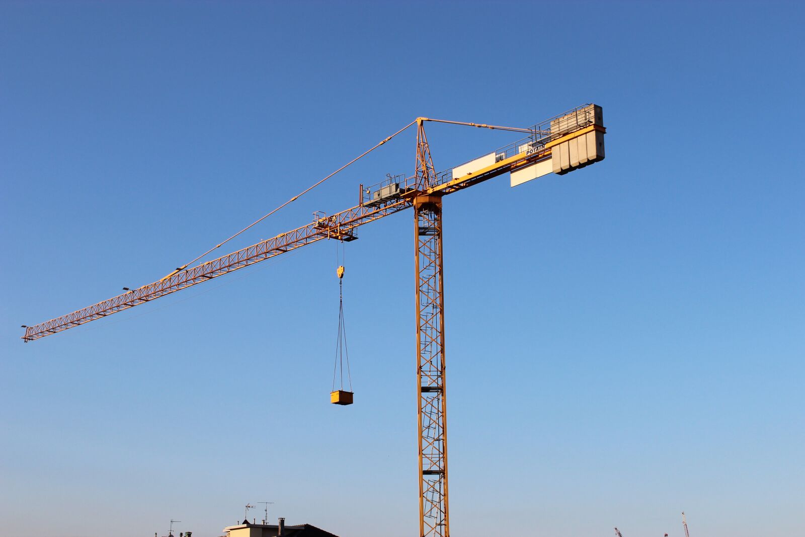 Canon EOS 600D (Rebel EOS T3i / EOS Kiss X5) sample photo. Crane, metal, build photography