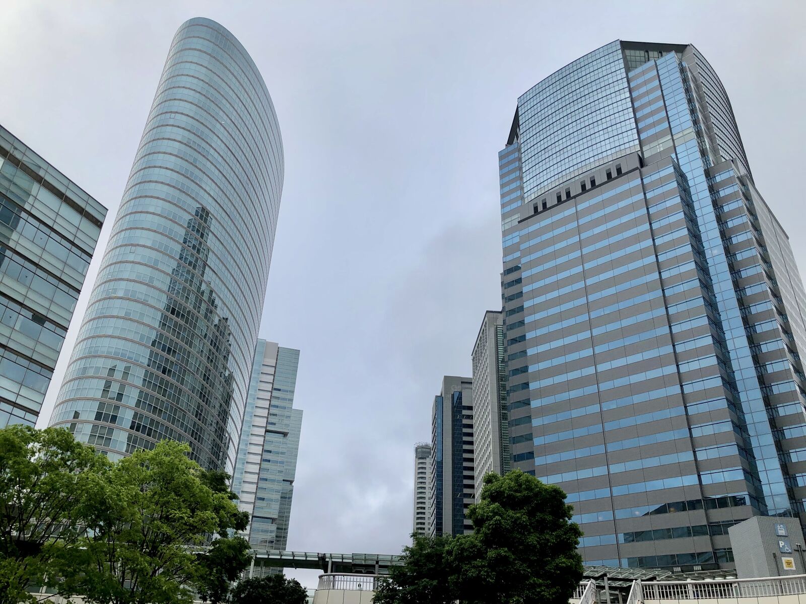 iPhone 8 back camera 3.99mm f/1.8 sample photo. Cityscape, city, are photography