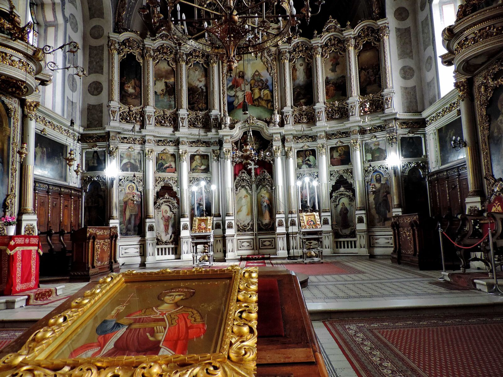 Nikon Coolpix P520 sample photo. Altar, interior decoration, interior photography