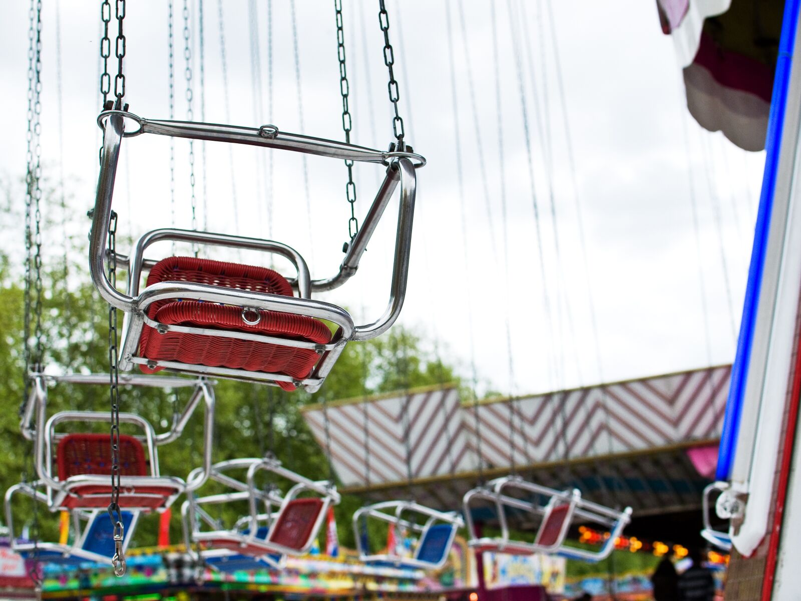 Nikon D90 sample photo. Carousel, folk festival, hustle photography