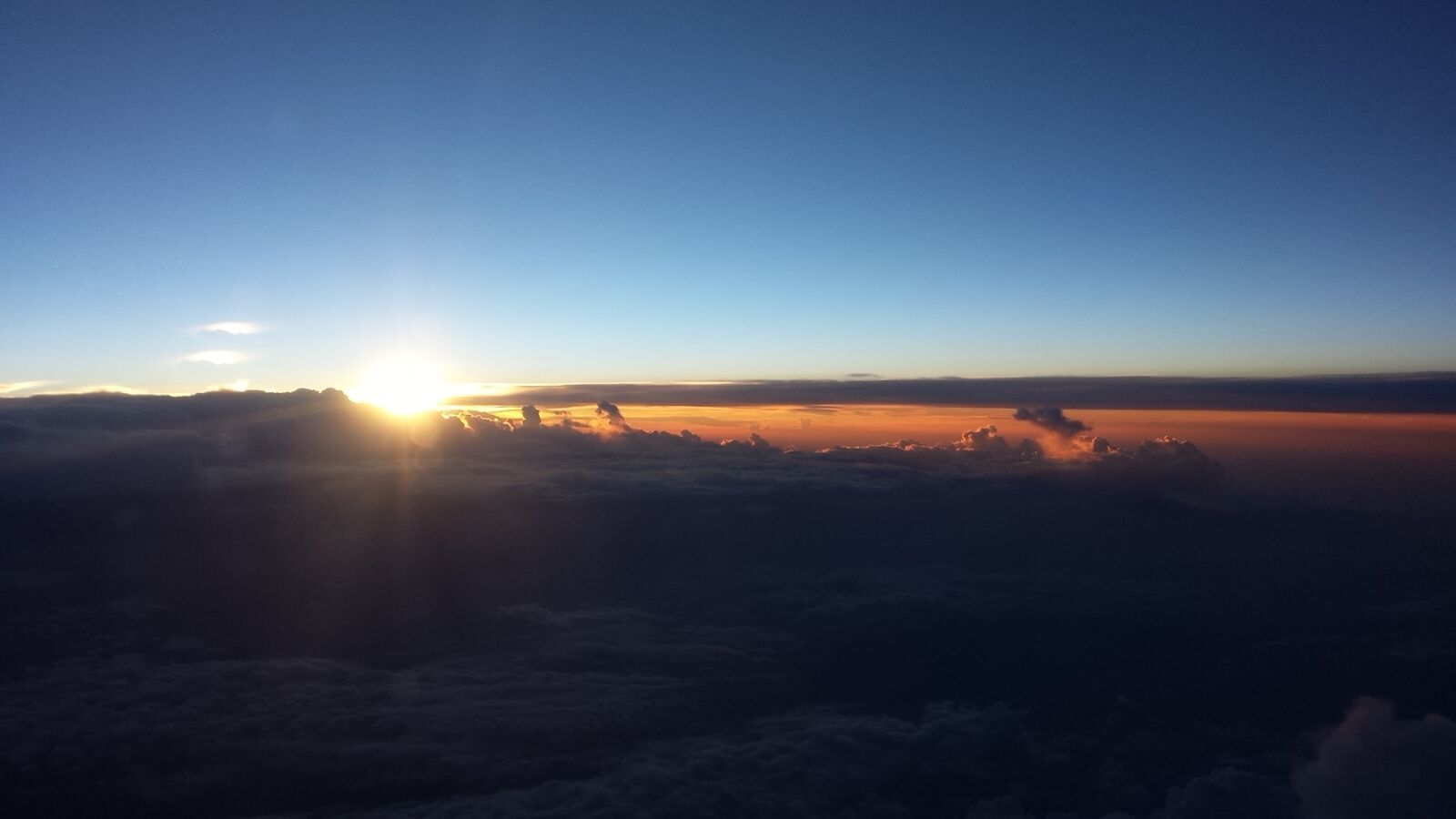 Samsung Galaxy S4 sample photo. Aerial, sky, clouds photography