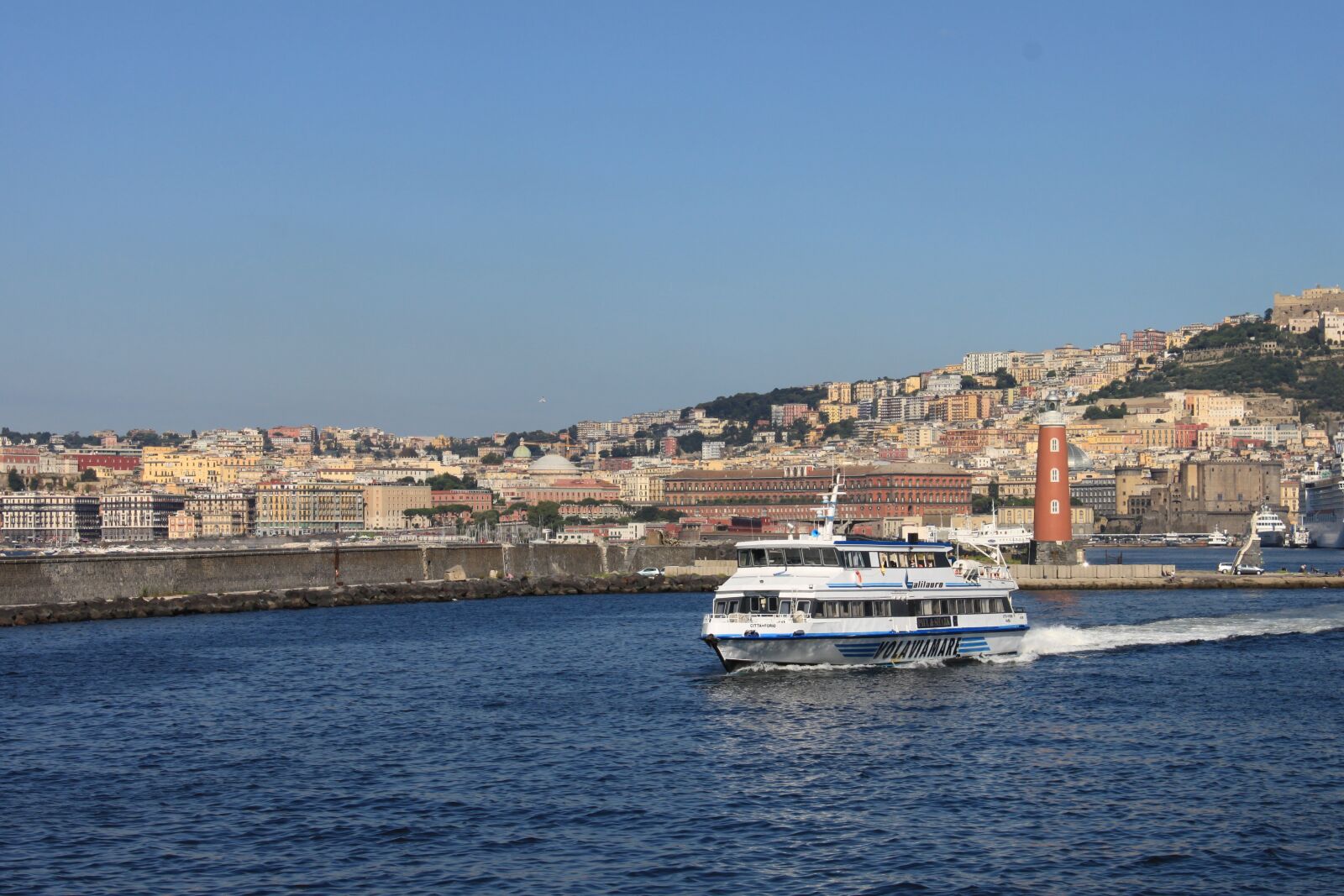 Canon EOS 500D (EOS Rebel T1i / EOS Kiss X3) sample photo. Naples, port, ferry photography