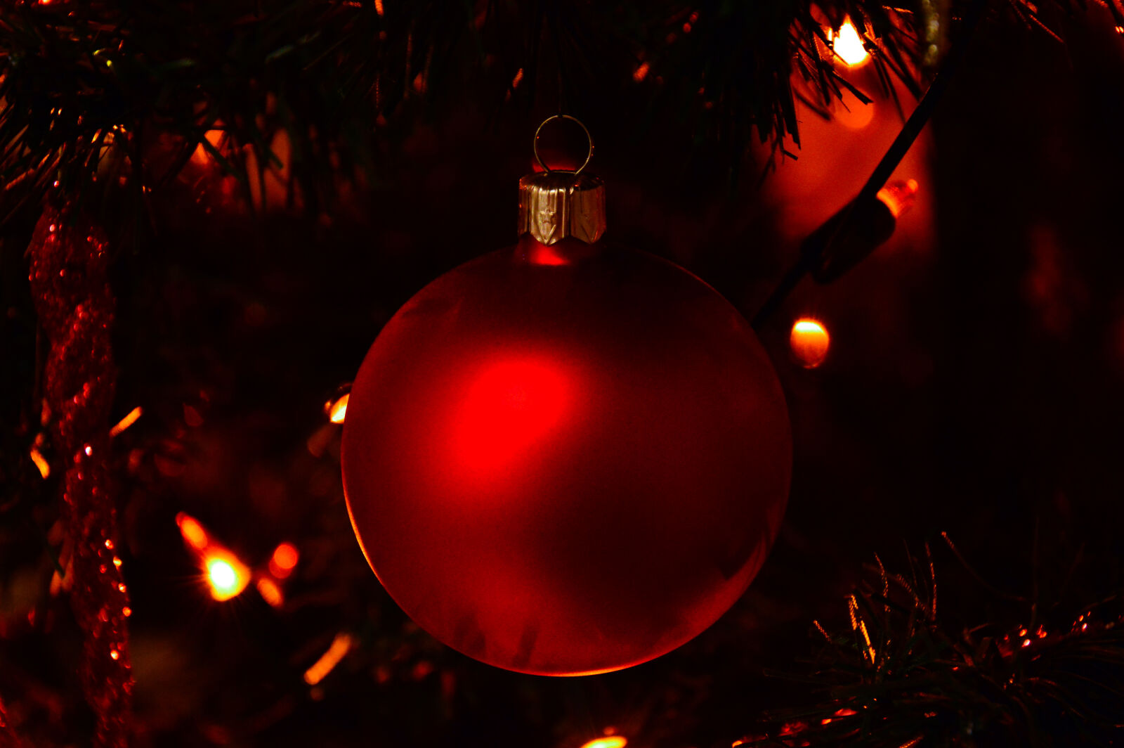 Nikon D3200 sample photo. Red, christmas, ball photography