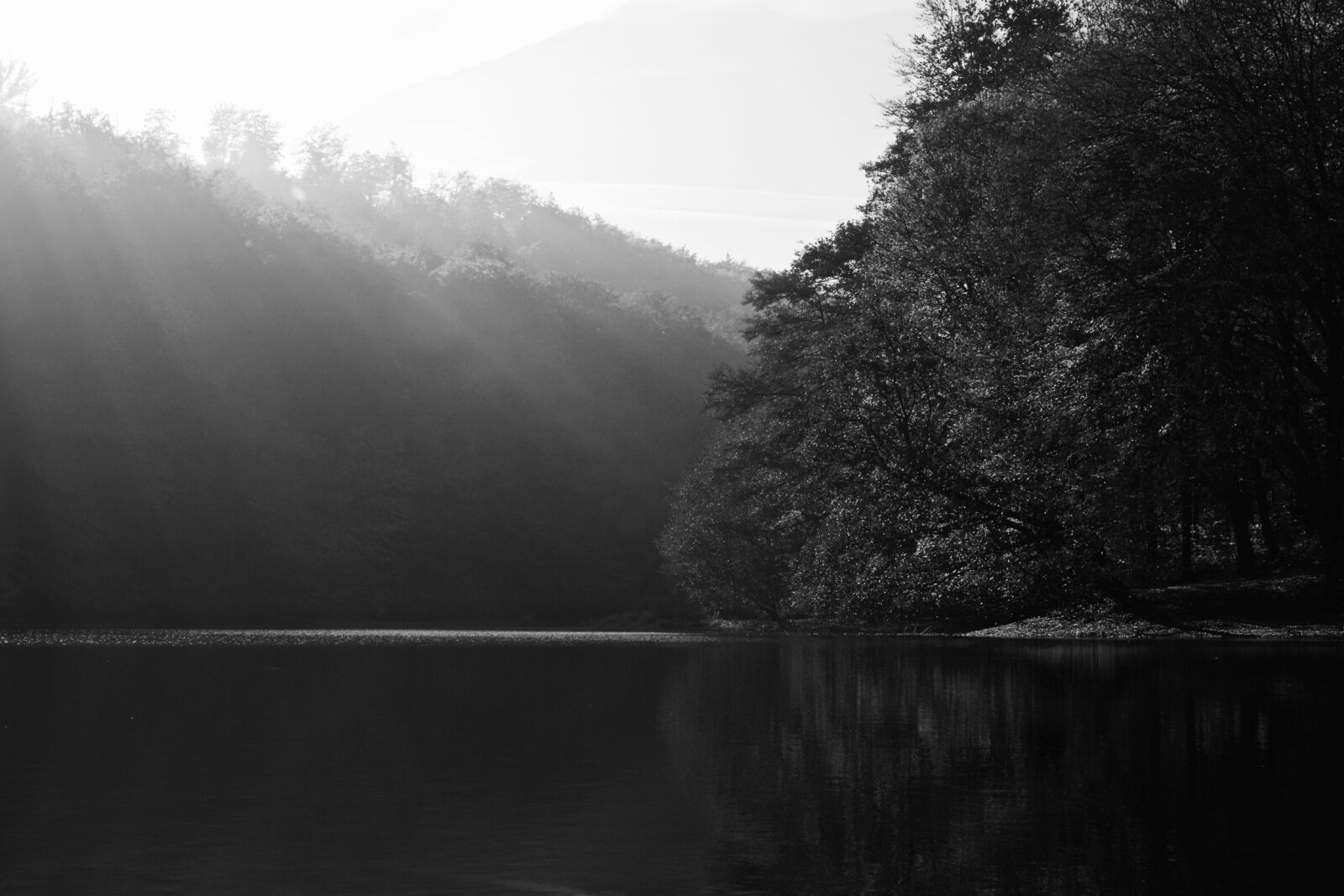 Canon EOS 70D + Canon EF 24-70mm F4L IS USM sample photo. Lake, water, mystical photography