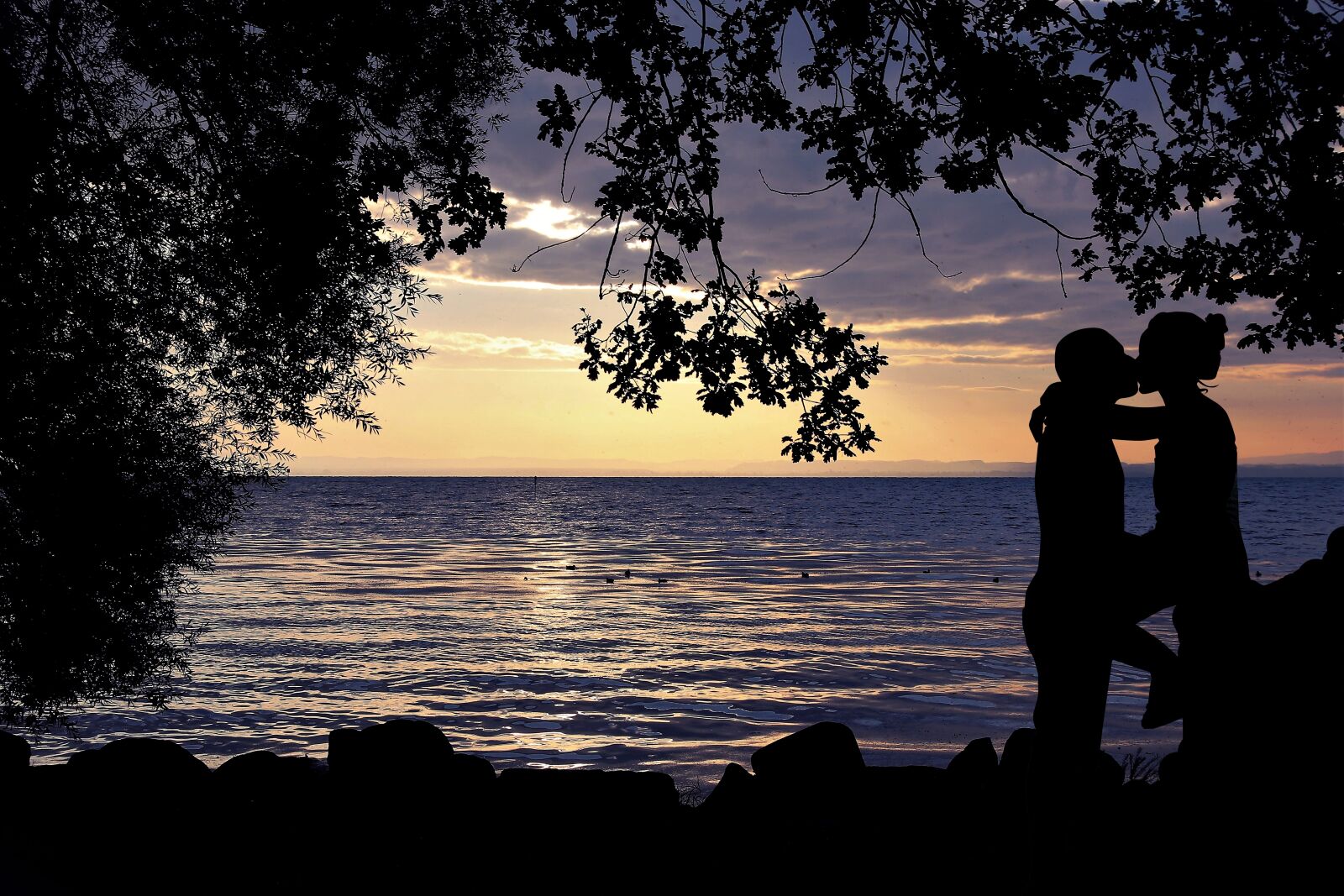Canon EOS 80D sample photo. Couple, romance, love photography