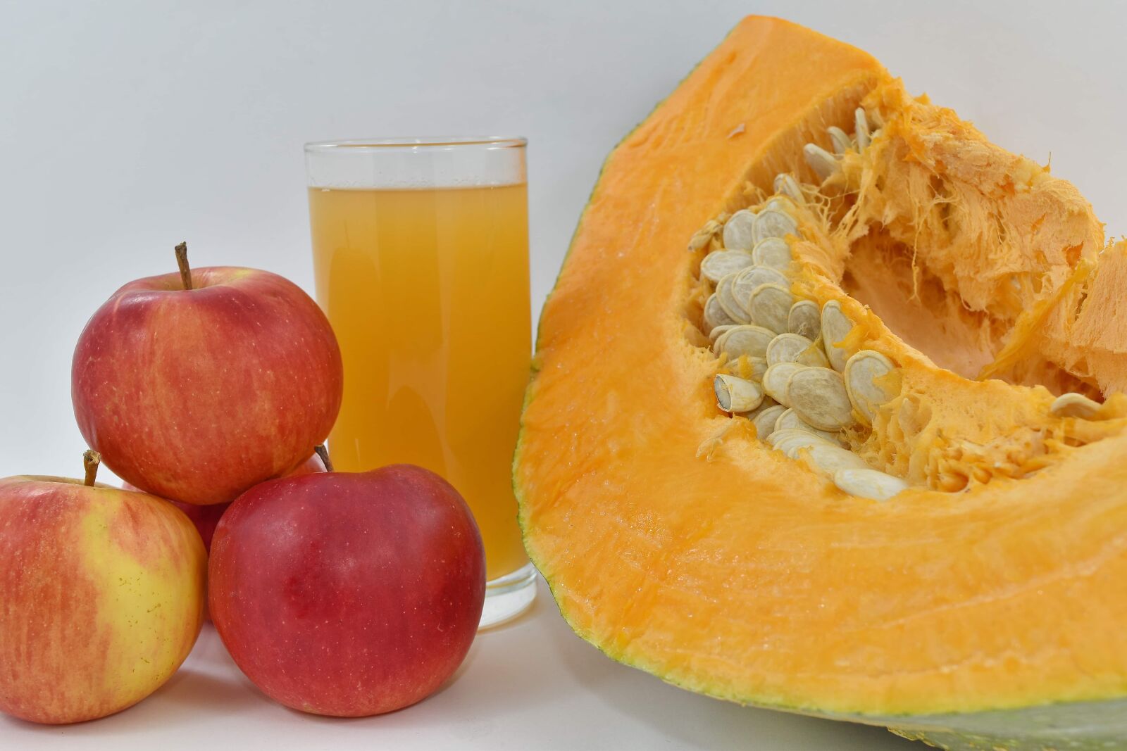 Nikon D5500 sample photo. Apples, dinner, fruit juice photography