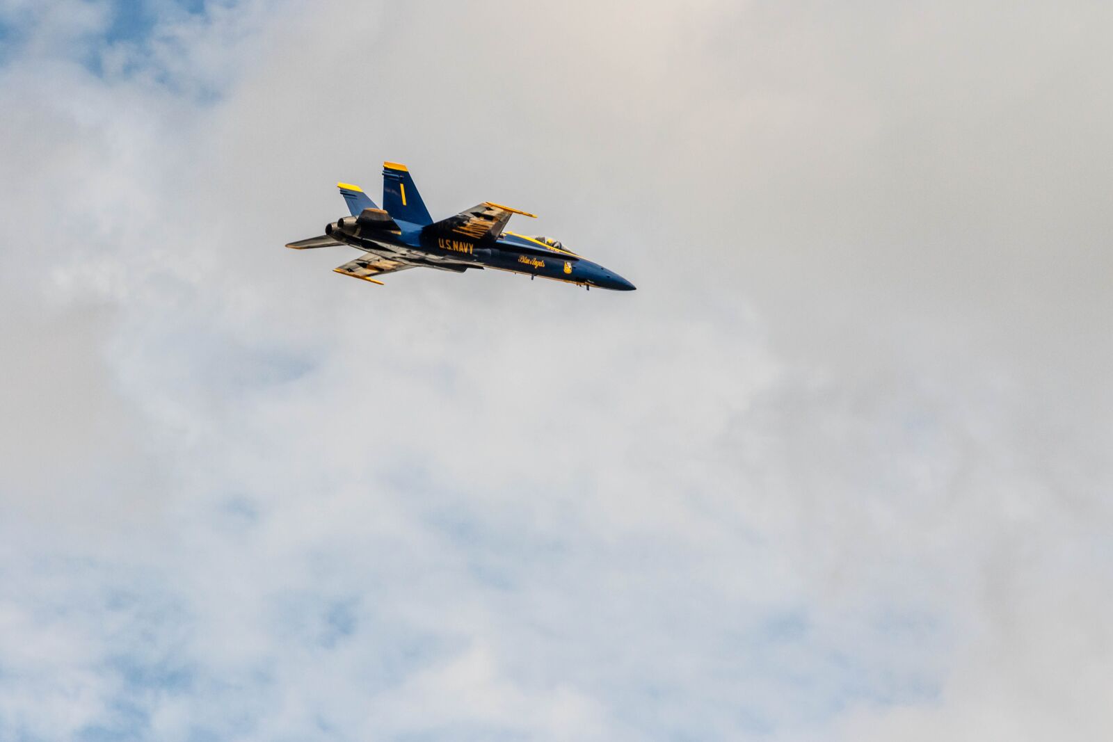 Canon EF 70-200mm F2.8L IS USM sample photo. Hornet, f18 blueangels, airshow photography