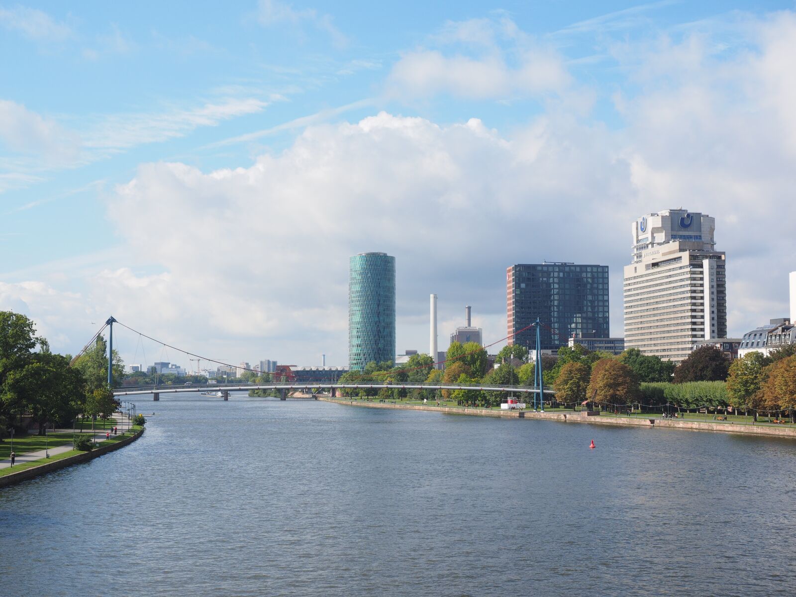 Olympus OM-D E-M1 + Olympus M.Zuiko Digital ED 12-40mm F2.8 Pro sample photo. Frankfurt am main germany photography