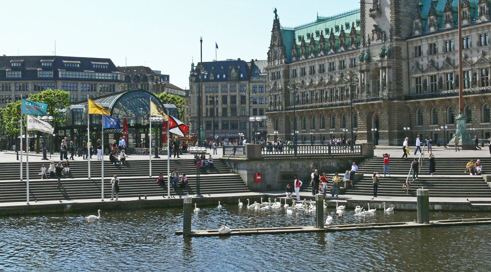 Panasonic DMC-FZ30 sample photo. Hamburg, town hall square photography