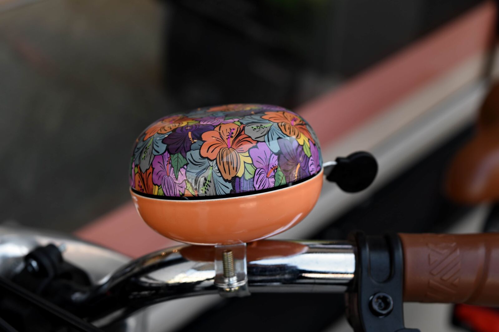 Nikon D5500 sample photo. Bell, bicycle, chrome, colorful photography