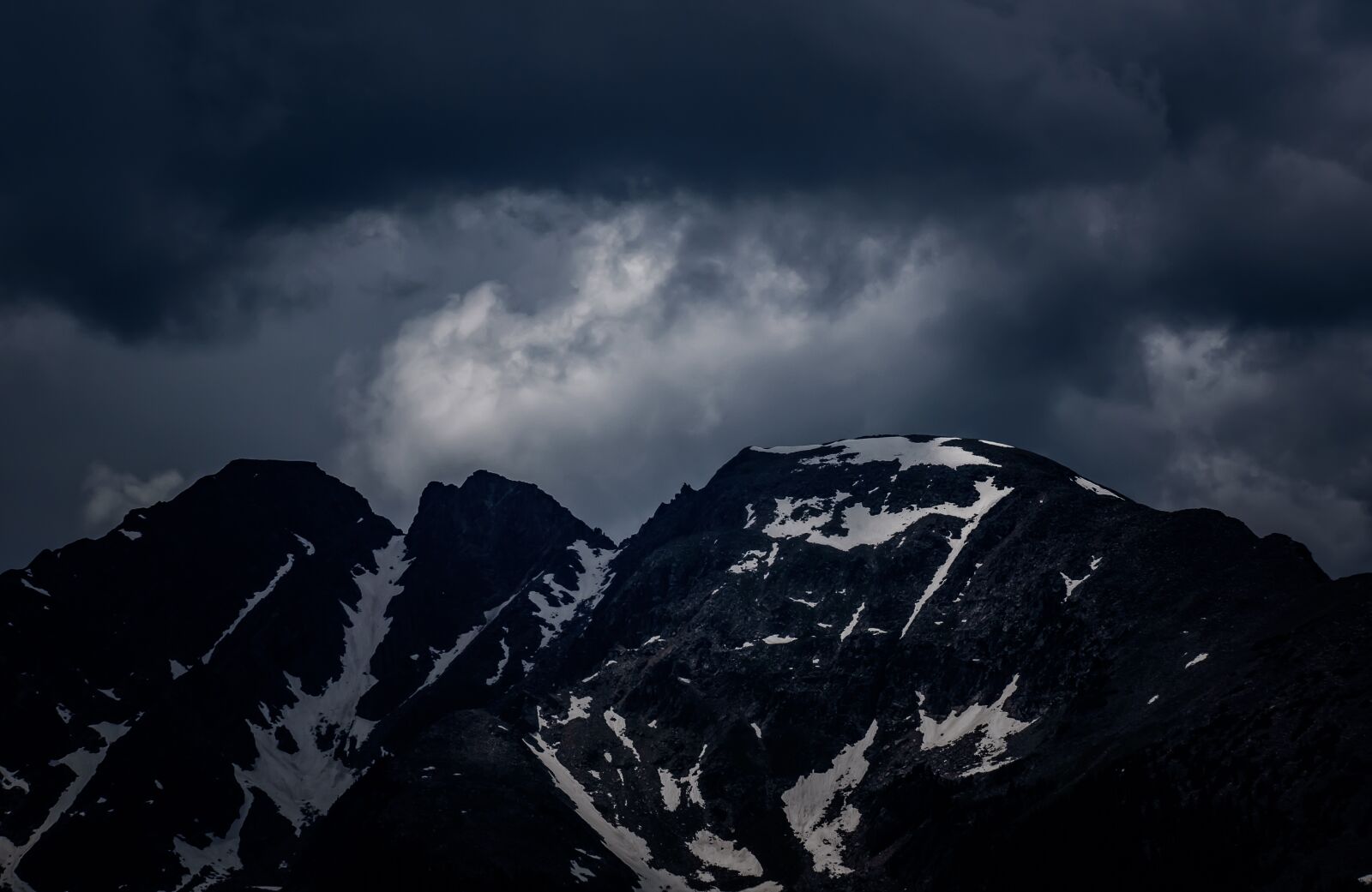 Nikon D750 sample photo. Clouds, cold, landscape photography