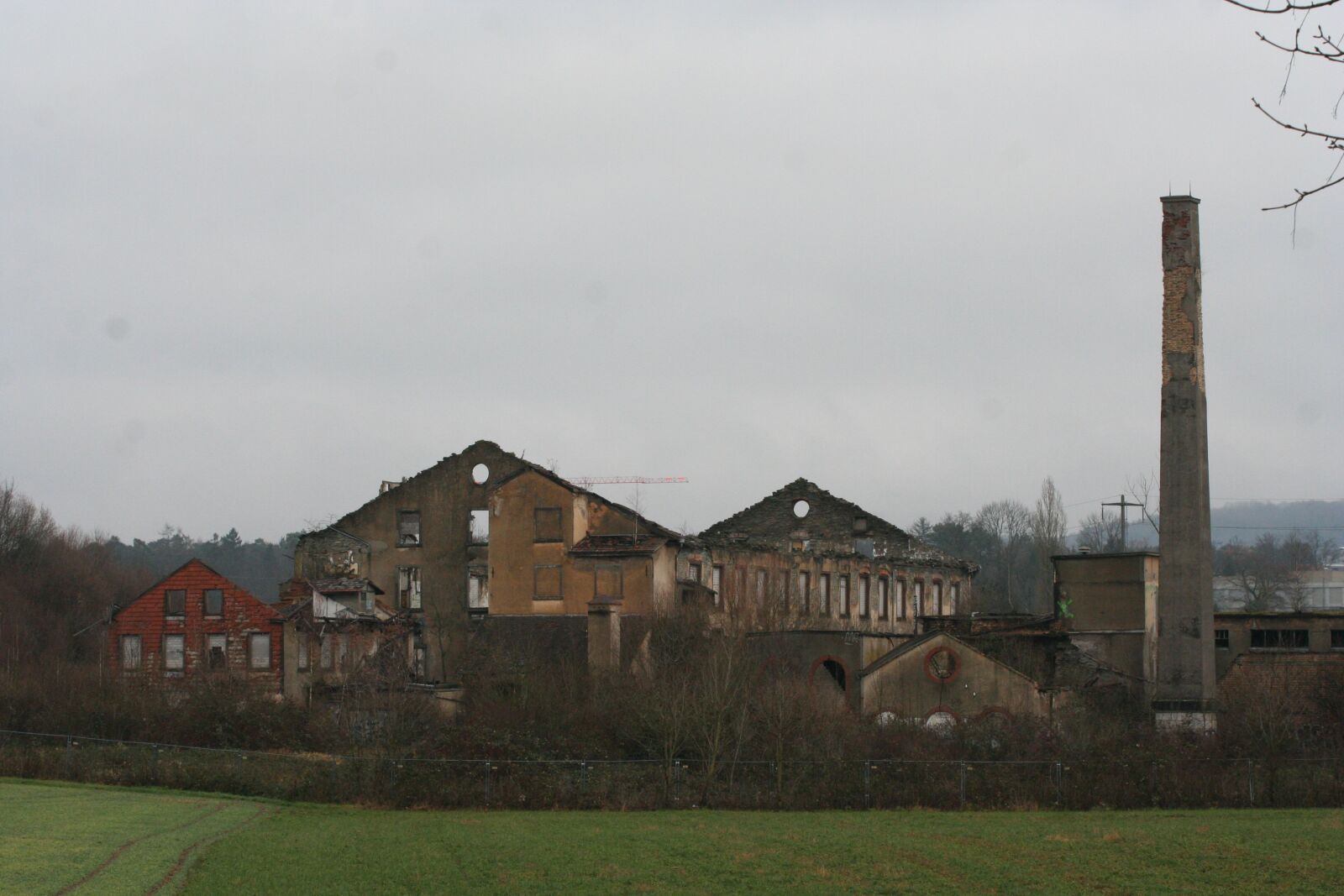 Canon EOS 350D (EOS Digital Rebel XT / EOS Kiss Digital N) sample photo. Demolition, break up, abandoned photography